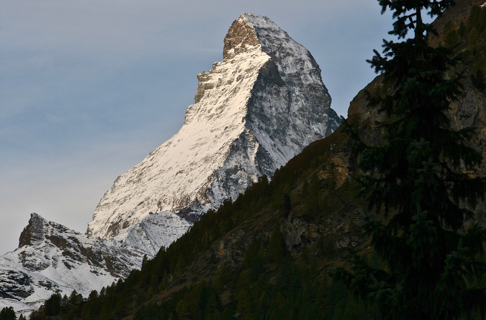 Sigma 17-70mm F2.8-4 DC Macro OS HSM sample photo. North face photography