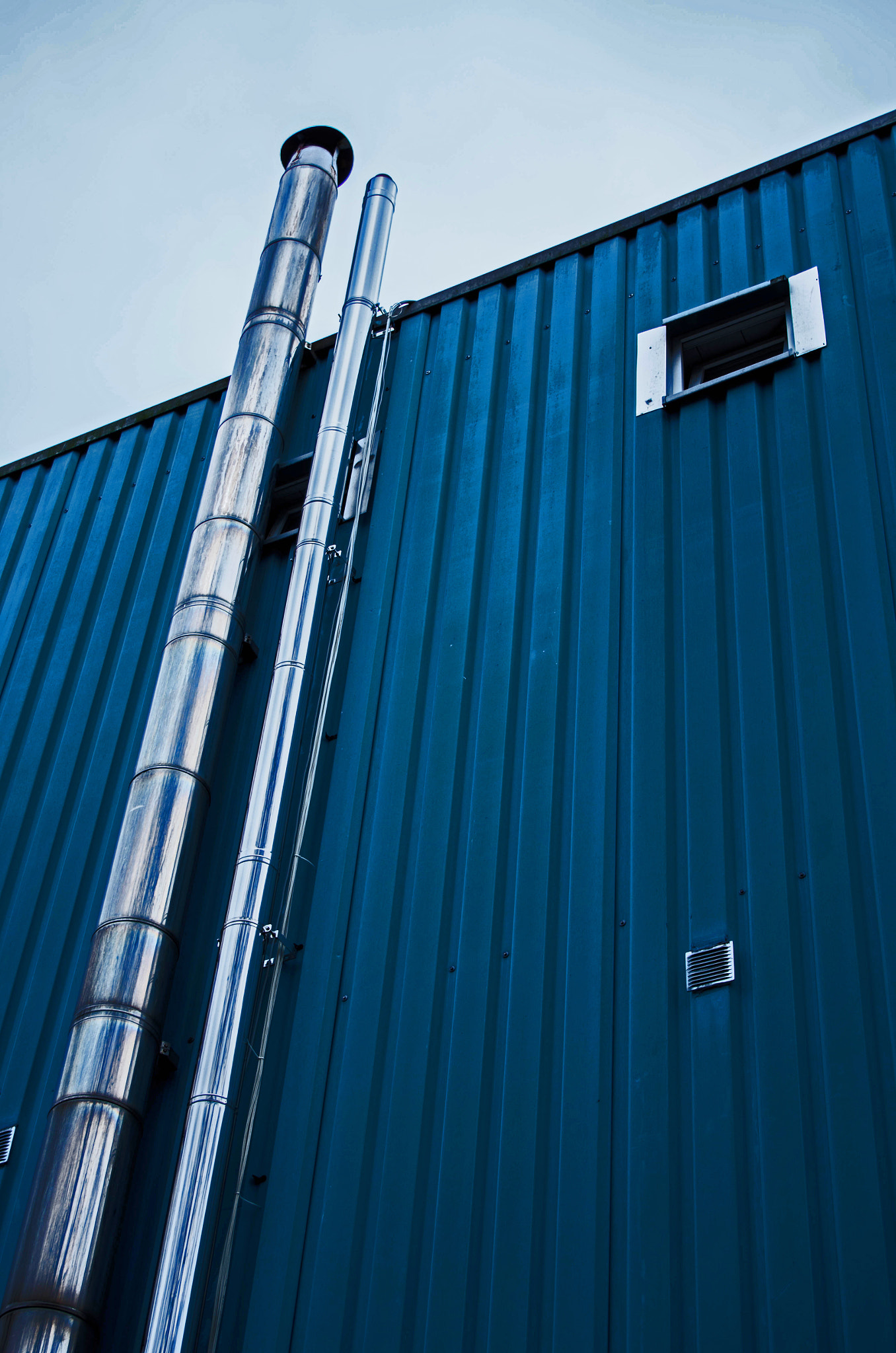 smc PENTAX-DA L 18-55mm F3.5-5.6 sample photo. The pipe photography