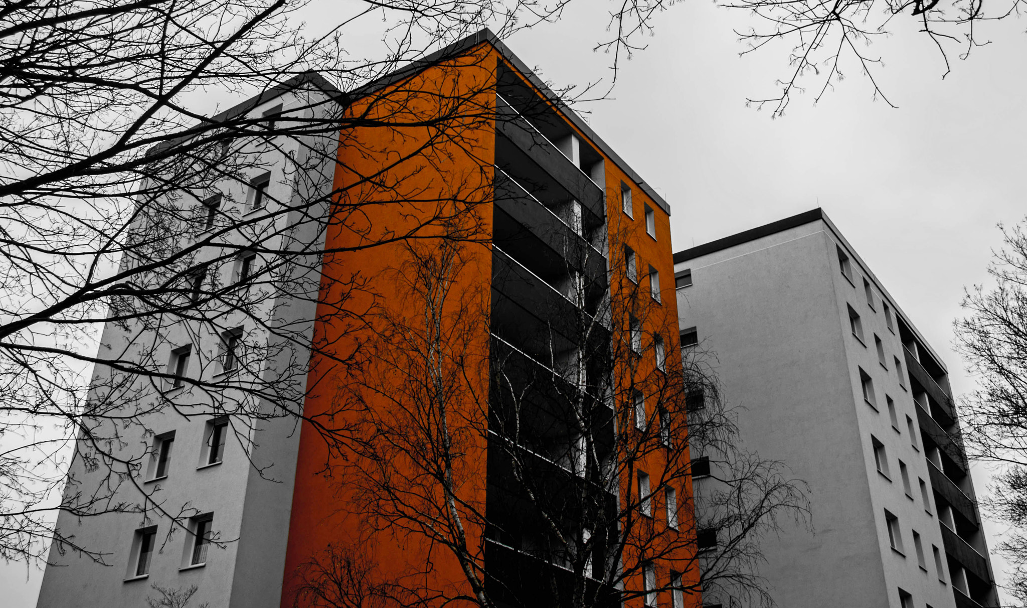 smc PENTAX-DA L 18-55mm F3.5-5.6 sample photo. The orange house photography