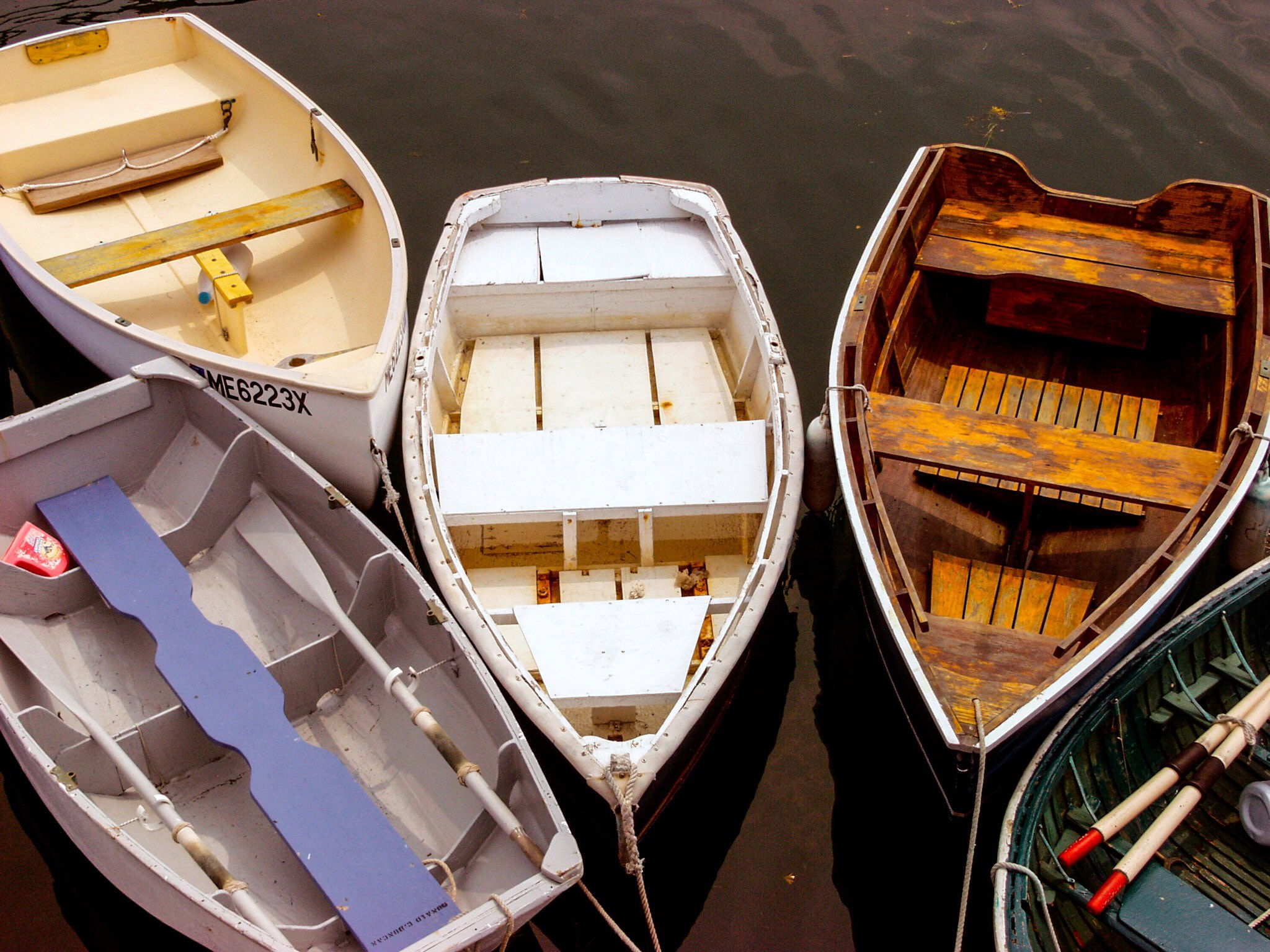 Olympus E-10 sample photo. Dinghies in maine photography