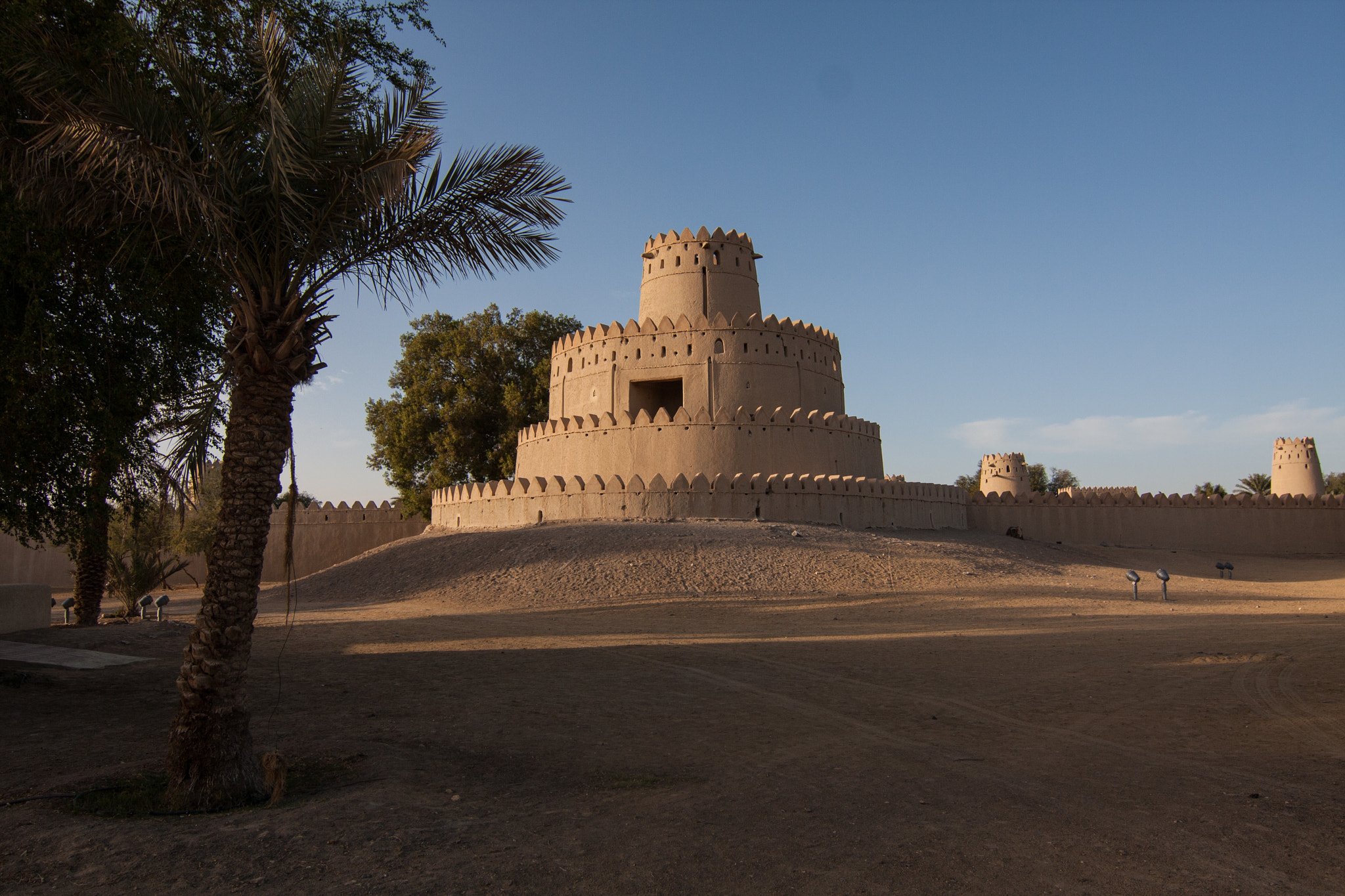 Canon EOS 40D + Tokina AT-X Pro 11-16mm F2.8 DX sample photo. Al ain fortress photography