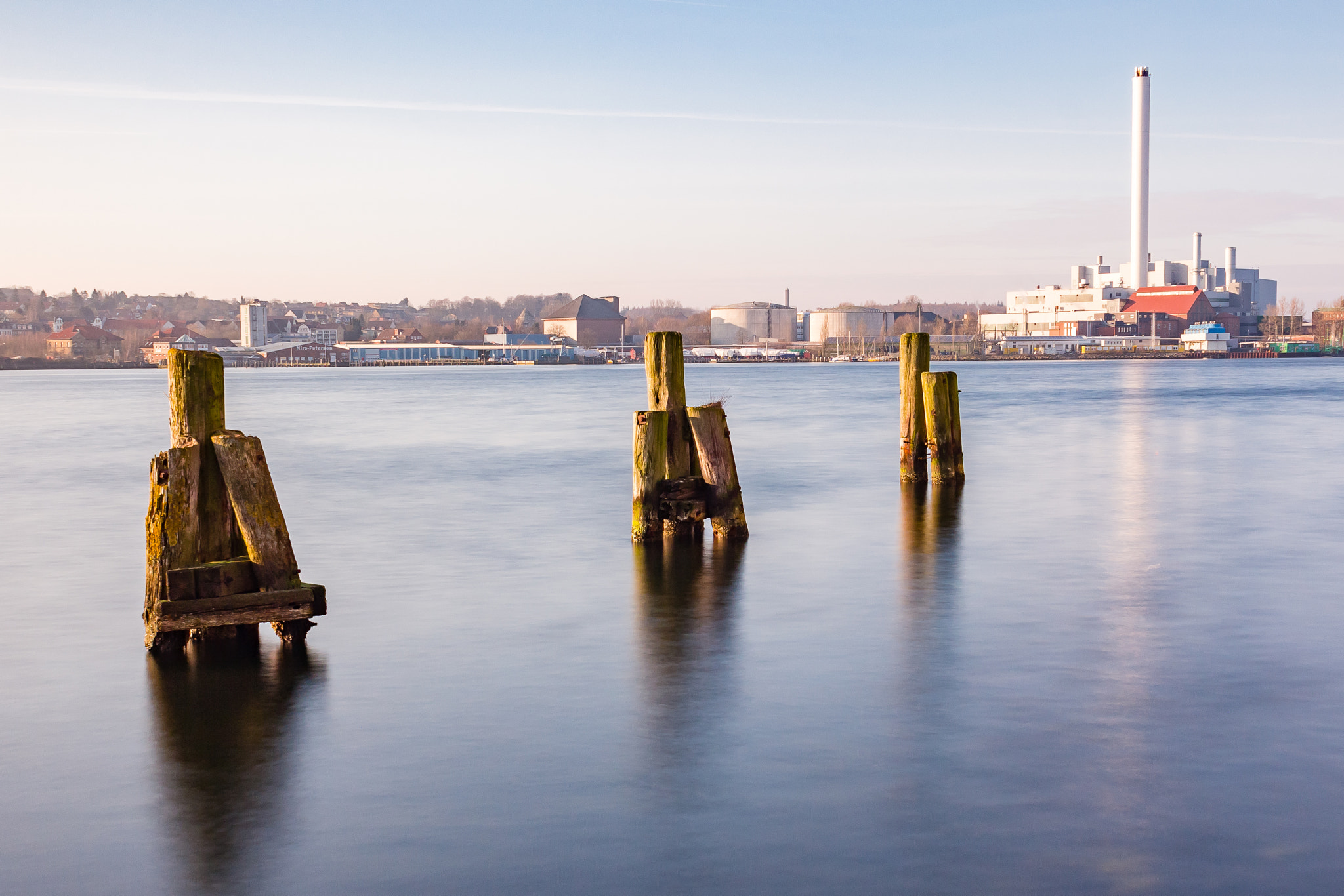Canon EF 24mm F2.8 IS USM sample photo. Port of flensburg photography