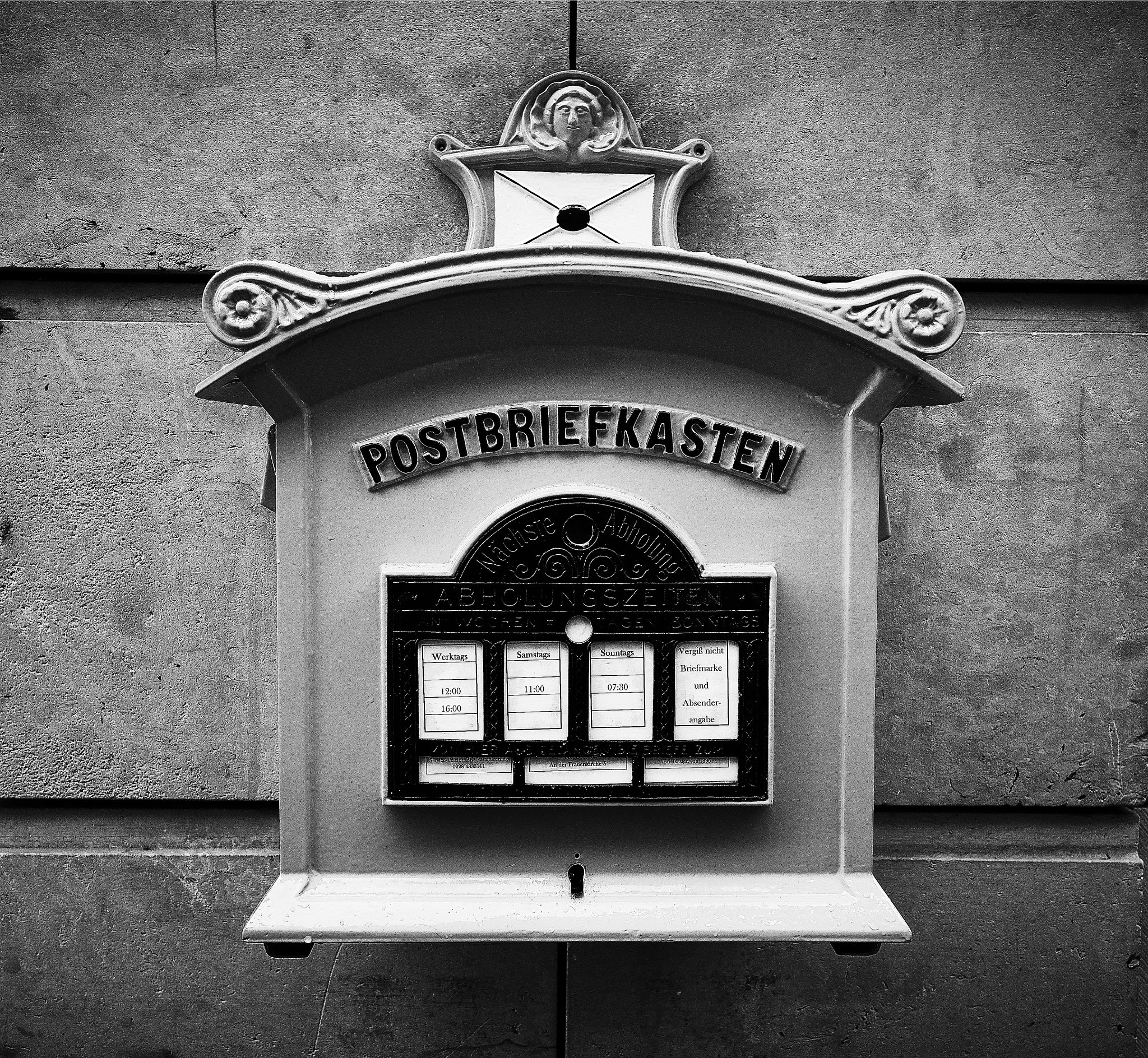 Sony ILCA-77M2 + 10-20mm F3.5 sample photo. Classic mailbox photography