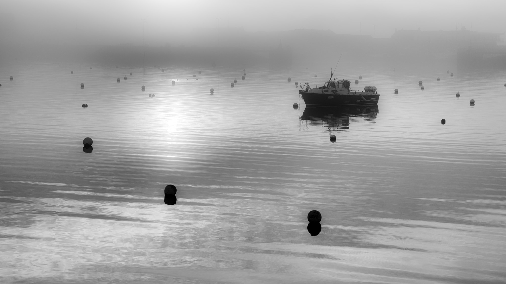 Nikon D810 + AF Zoom-Nikkor 35-70mm f/2.8D sample photo. Floating photography