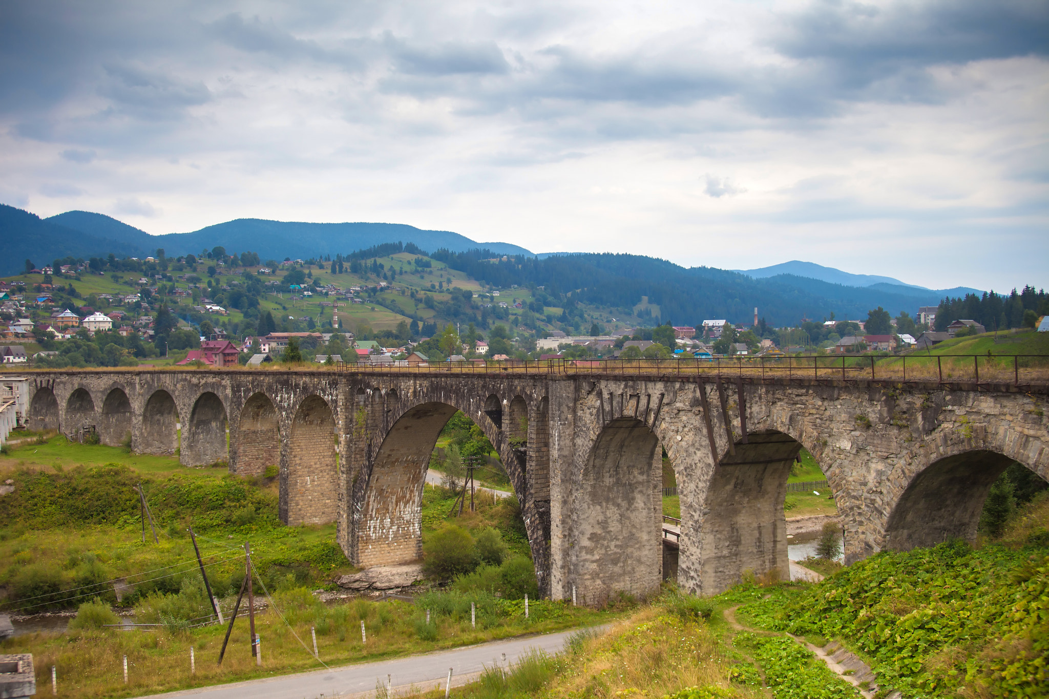 Canon EF 35-105mm f/3.5-4.5 sample photo. Old bridge photography
