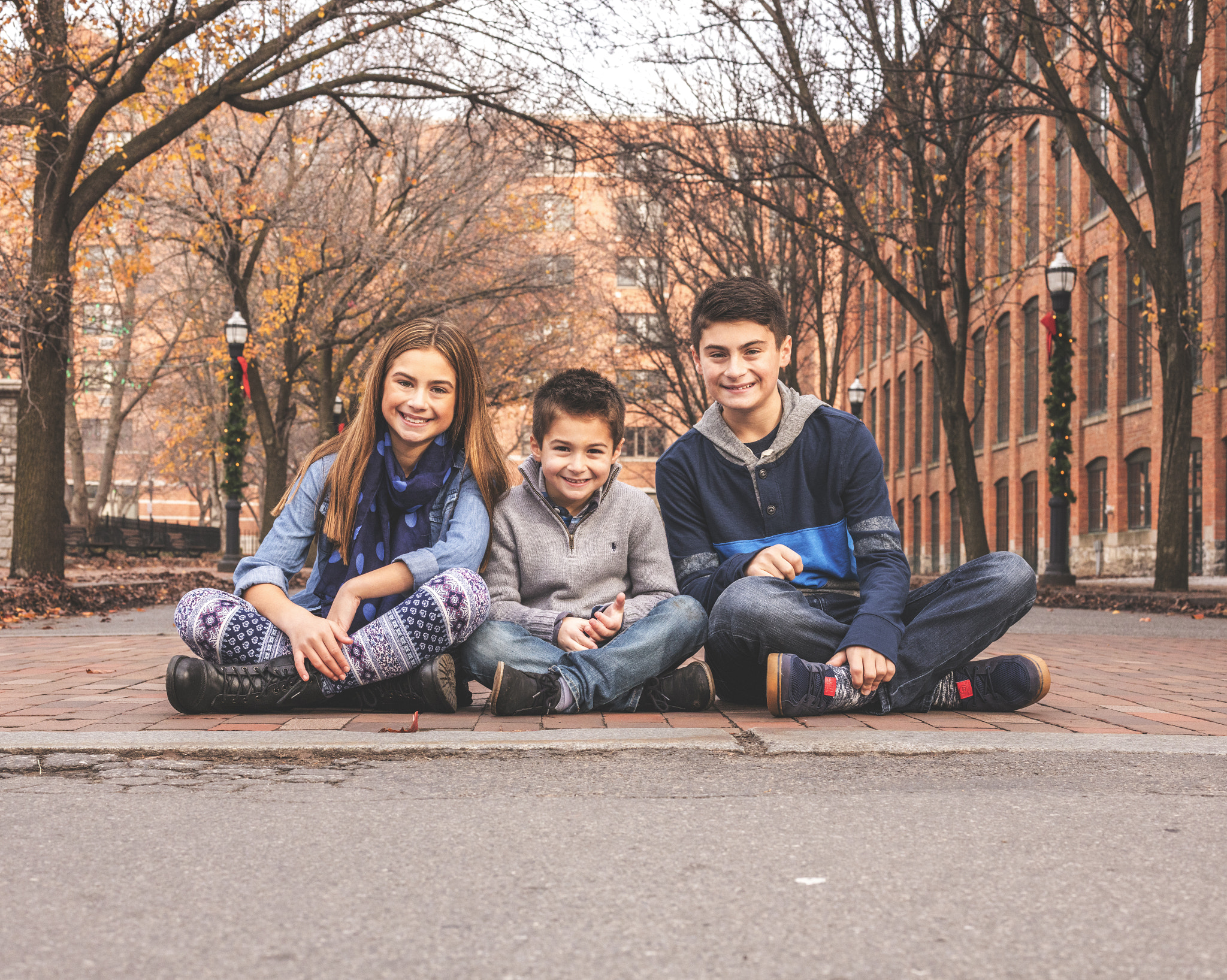 Canon EOS 5DS + Canon EF 50mm F1.4 USM sample photo. Holiday smiles photography