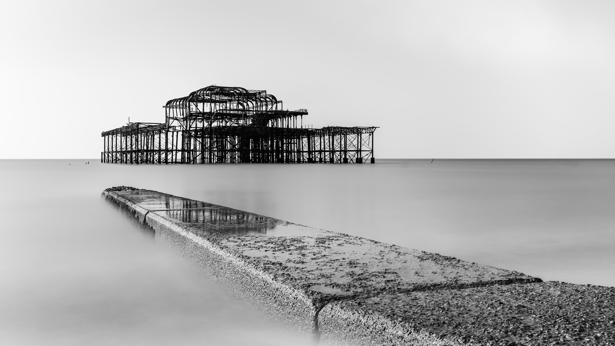 ZEISS Loxia 35mm F2 sample photo. Brighton west pier photography
