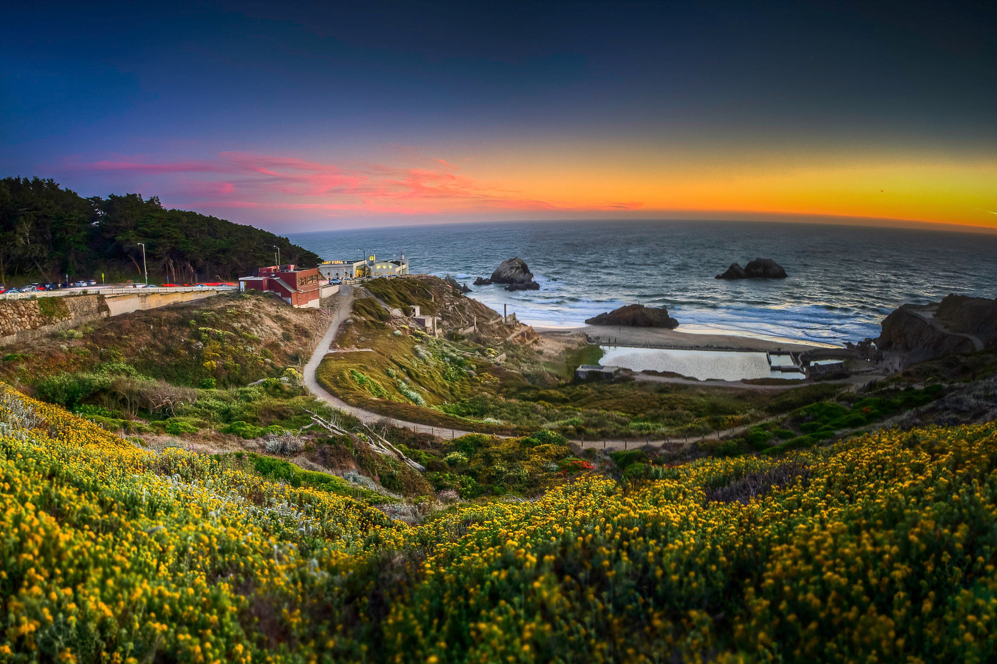 Canon EF-S 10-18mm F4.5–5.6 IS STM sample photo. The cliff house in san francisco photography