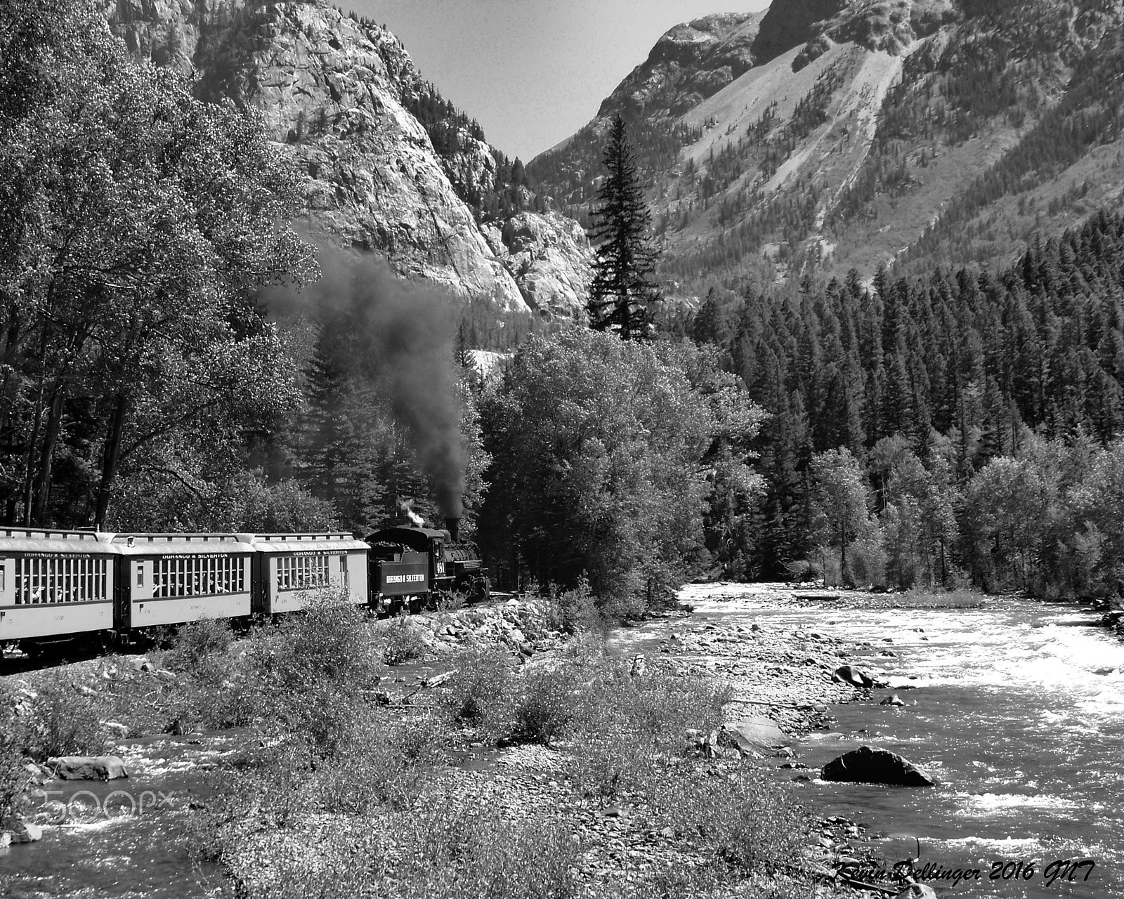 Kodak Z612 ZOOM DIGITAL CAMERA sample photo. Coal smoke on the water photography