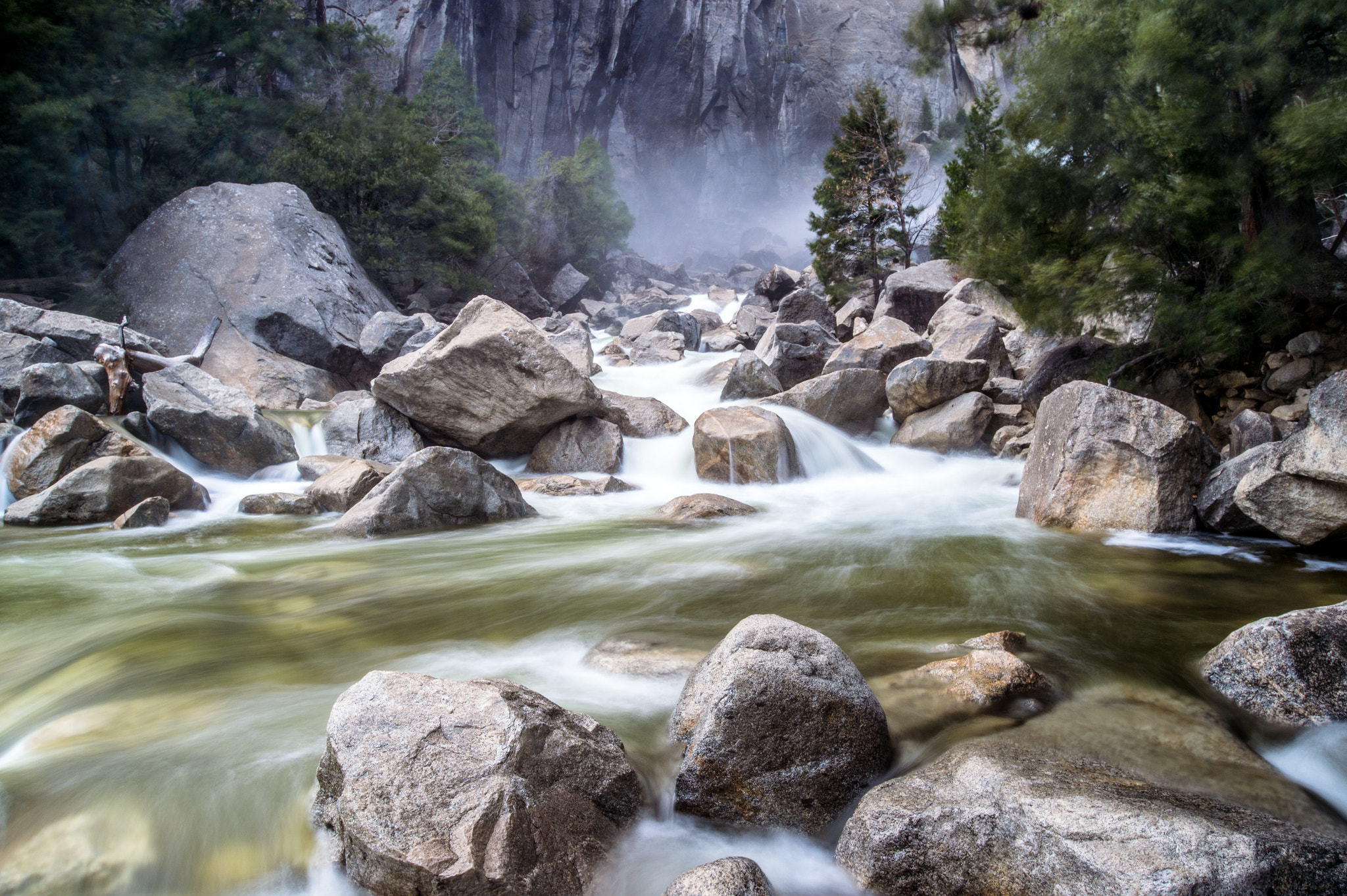 Nikon AF-S Nikkor 18-35mm F3.5-4.5G ED sample photo. Yosemite rapids photography