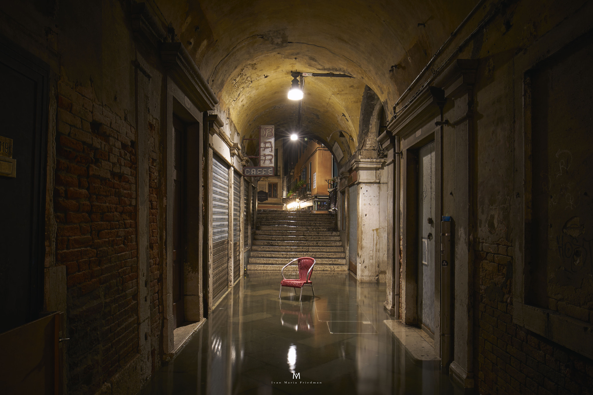 16-35mm F4 G SSM OSS sample photo. Acqua alta 2 photography