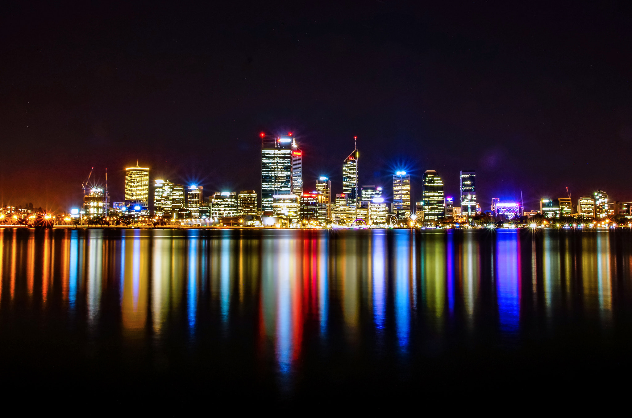 Sigma 17-70mm F2.8-4 DC Macro HSM sample photo. Perth city reflection photography