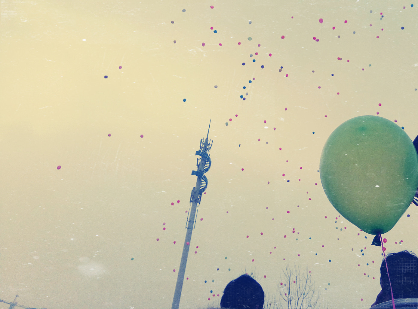 vivo Y33 sample photo. Every balloon carries a dream. photography