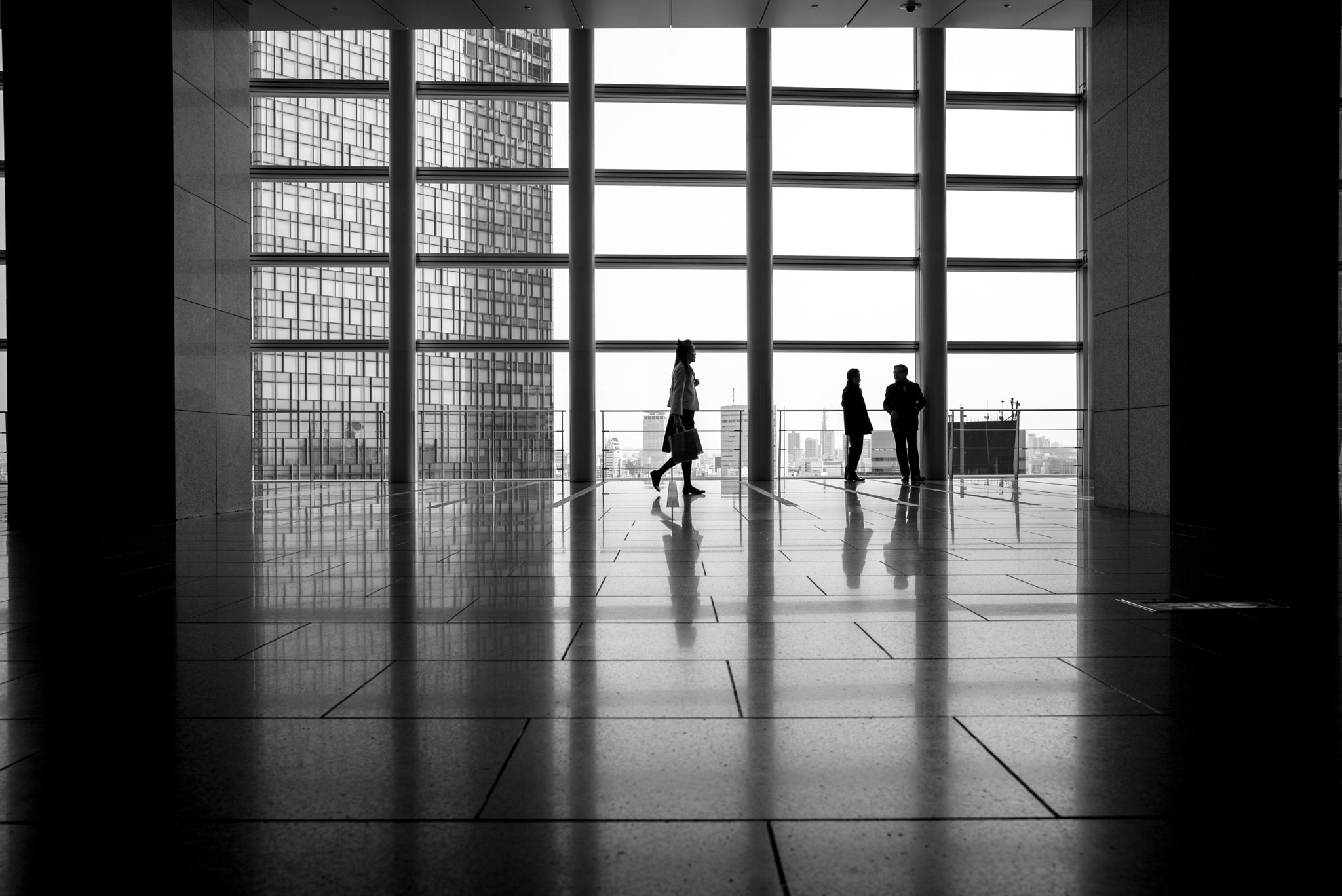 Leica Elmar-M 24mm F3.8 ASPH sample photo. Urban worker photography