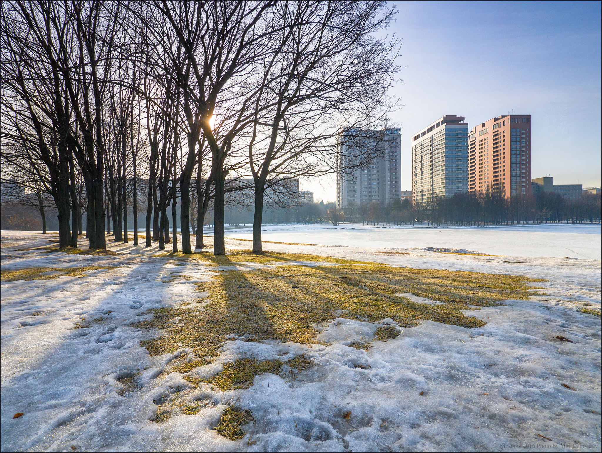 Panasonic Lumix DMC-G3 + Panasonic Lumix G Vario 7-14mm F4 ASPH sample photo. Russia. moscow. the park at territory of the palac photography