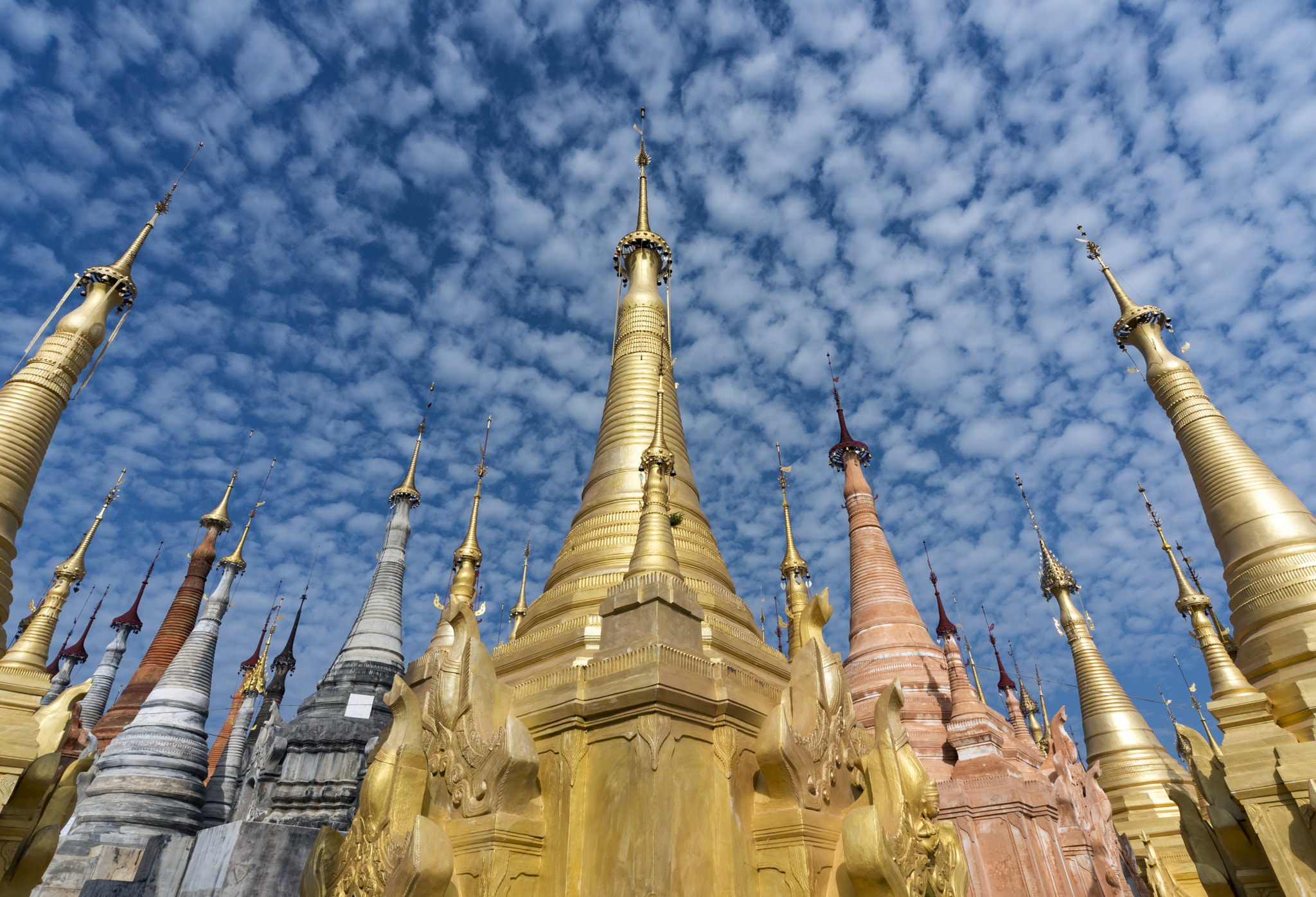 Sigma 12-24mm F4.5-5.6 EX DG Aspherical HSM sample photo. Shwe inthein paya, burma photography