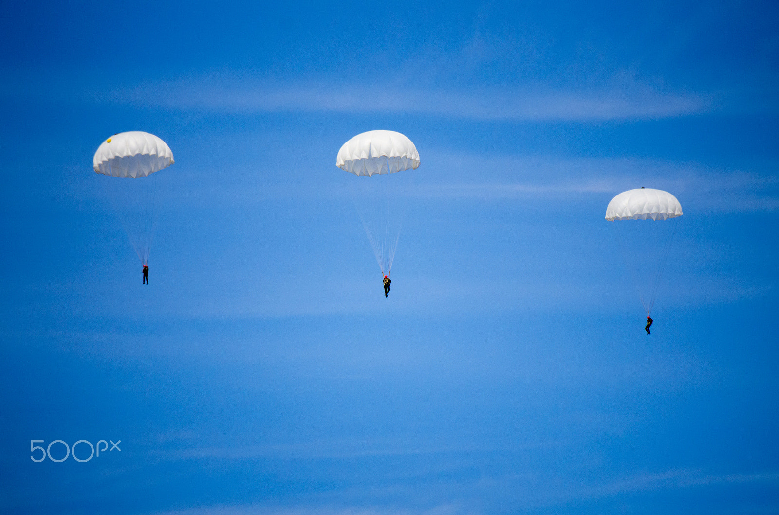Pentax smc DA 50-200mm F4-5.6 ED WR sample photo. Sky divers in kärdla photography