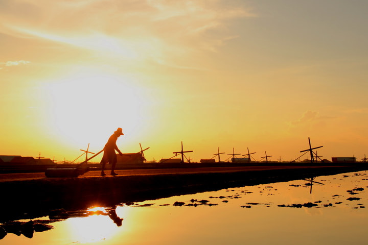 Canon EF-S 15-85mm F3.5-5.6 IS USM sample photo. Salt farmer photography