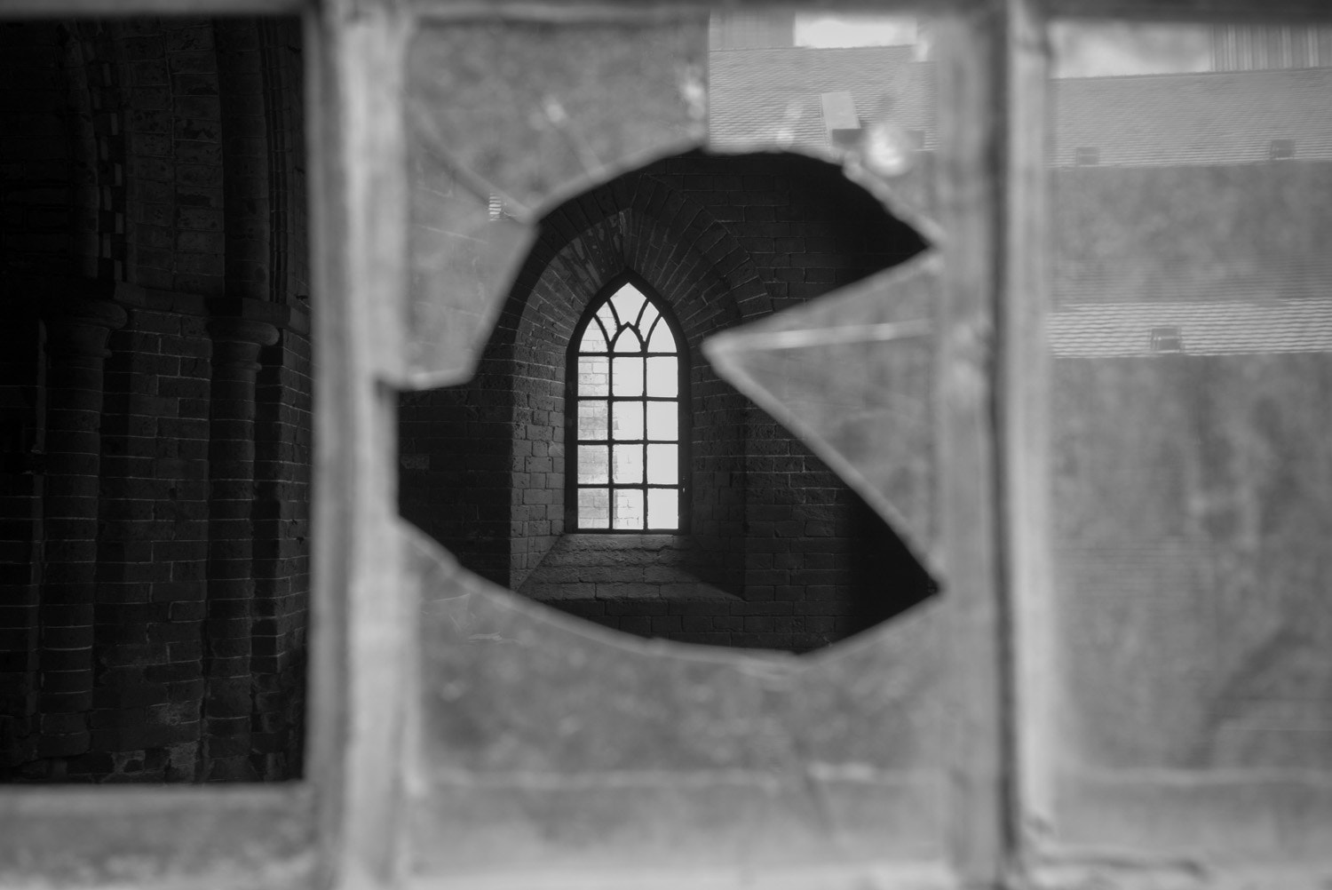 Summicron-M 1:2/35 sample photo. The church-2 photography