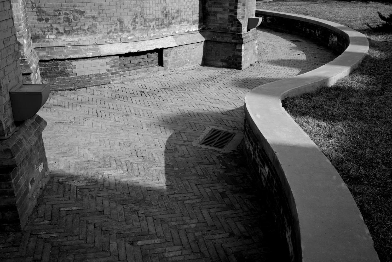 Summicron-M 1:2/35 sample photo. The church-6 photography