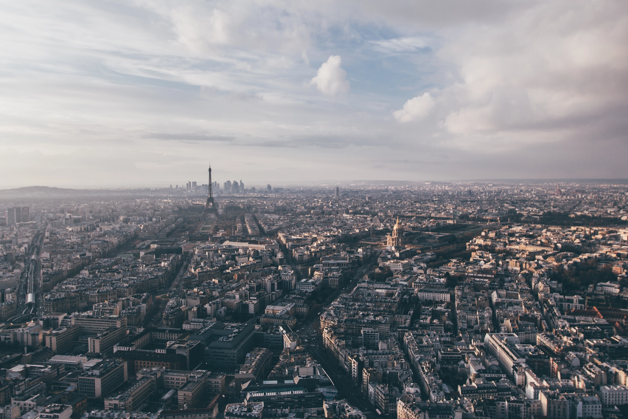 Canon EF 16-35mm F2.8L II USM sample photo. Beam on paris photography