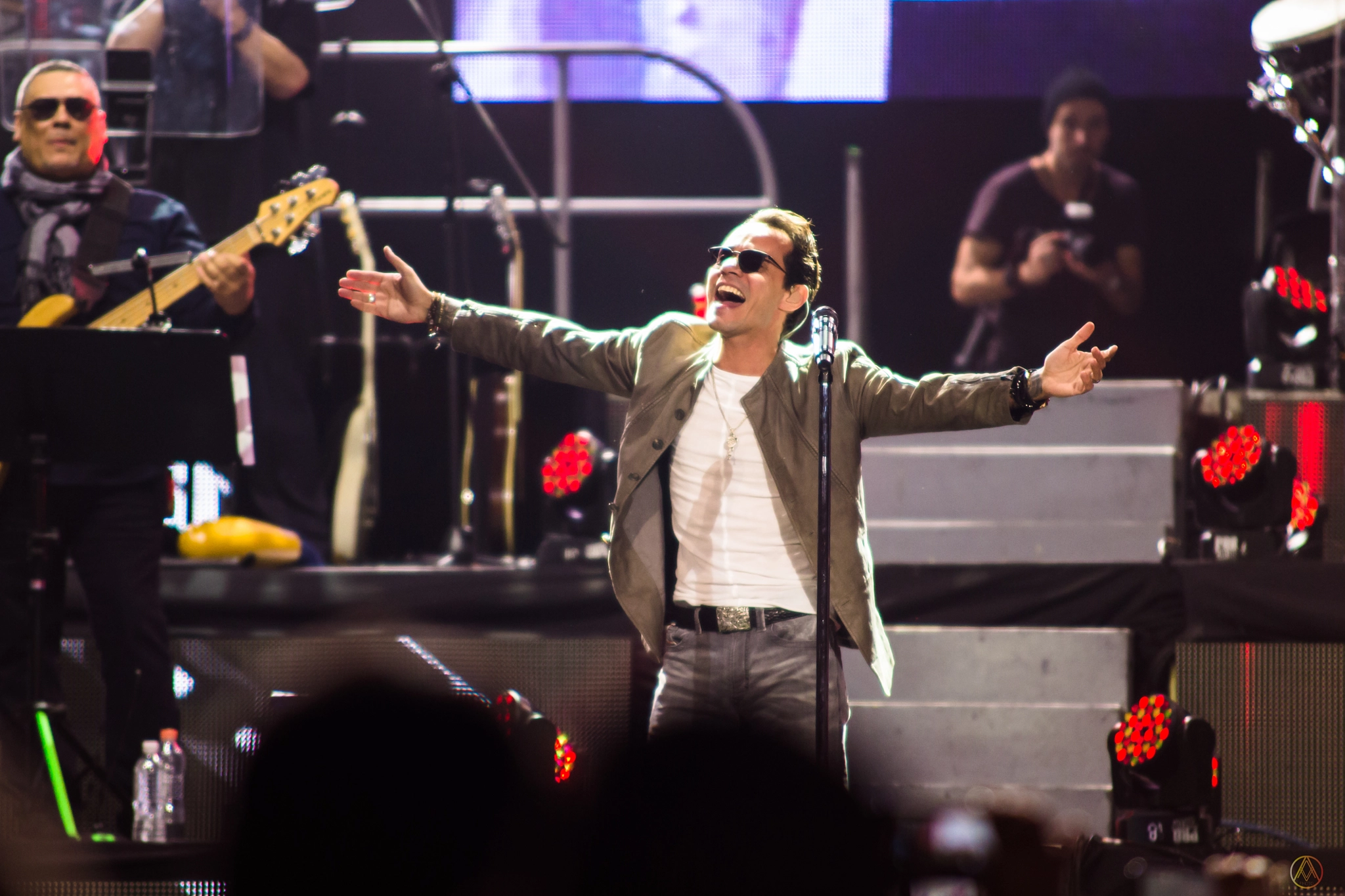 Sigma 70-200mm F2.8 EX DG OS HSM sample photo. Marc anthony. photography