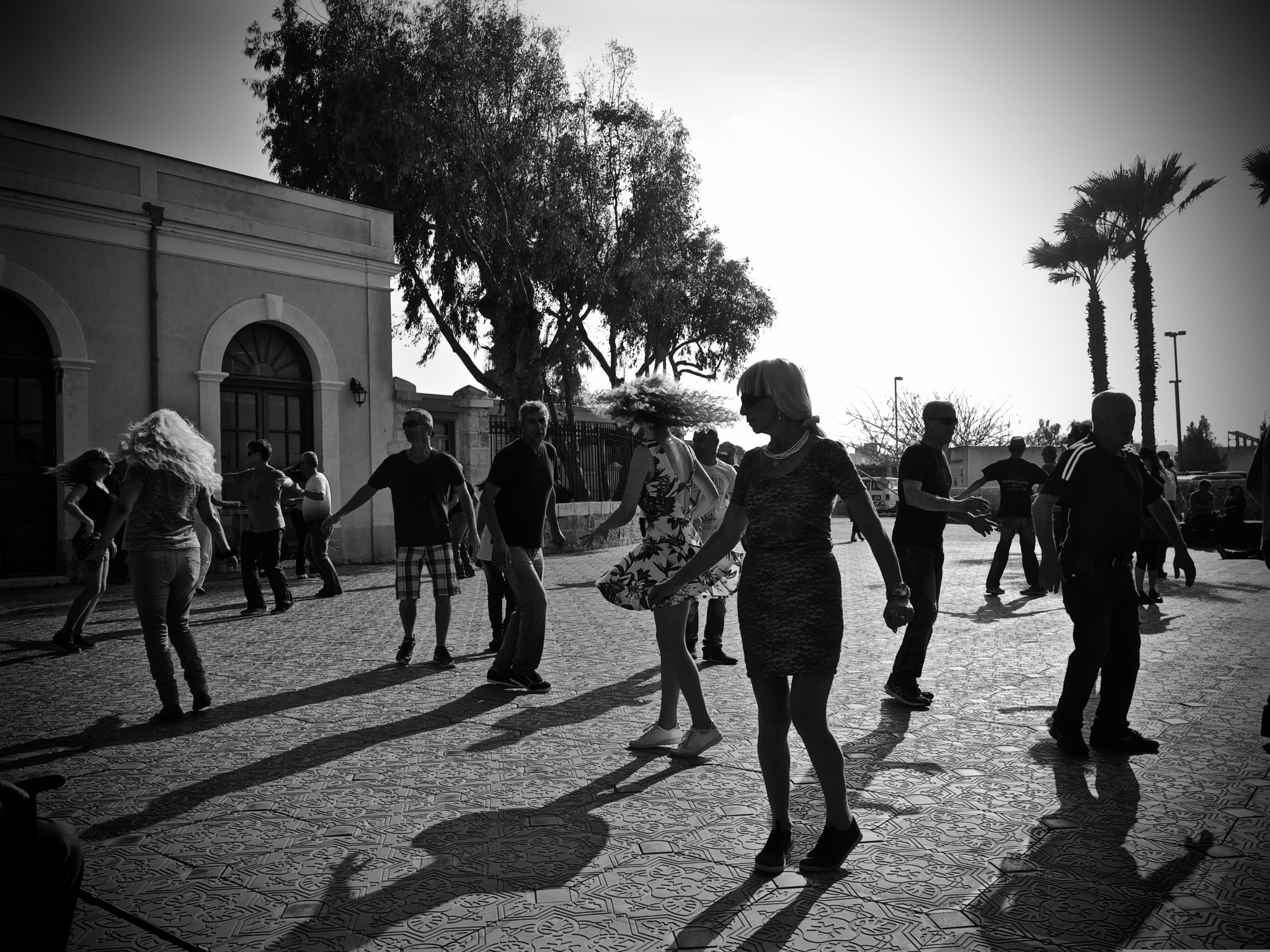 Panasonic Lumix DMC-GF3 + Panasonic Lumix G 14mm F2.5 ASPH sample photo. Let's dance.. photography