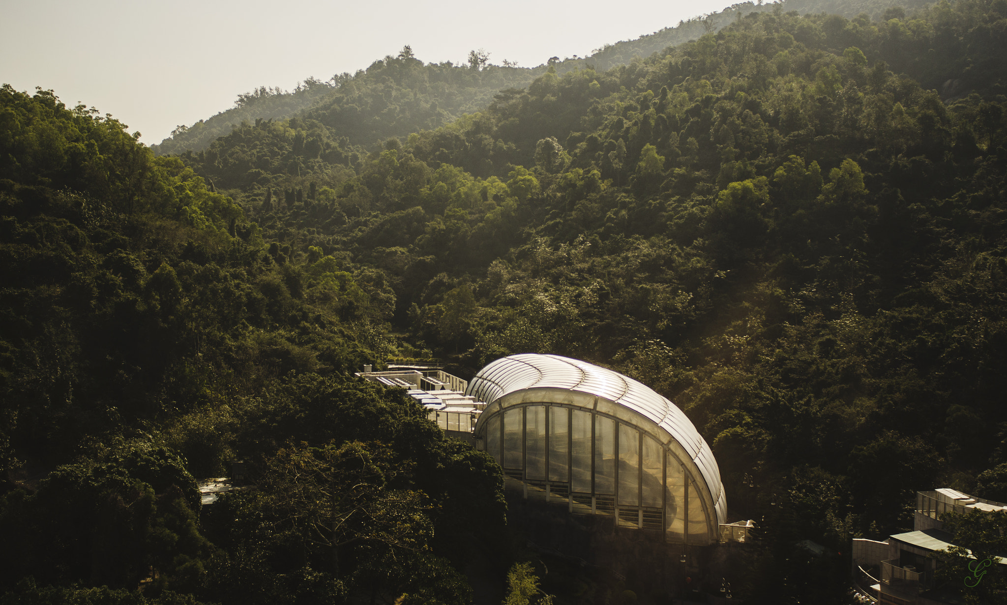 Nikon D7000 + Nikon AF Nikkor 28mm F2.8D sample photo. Jurassic world photography