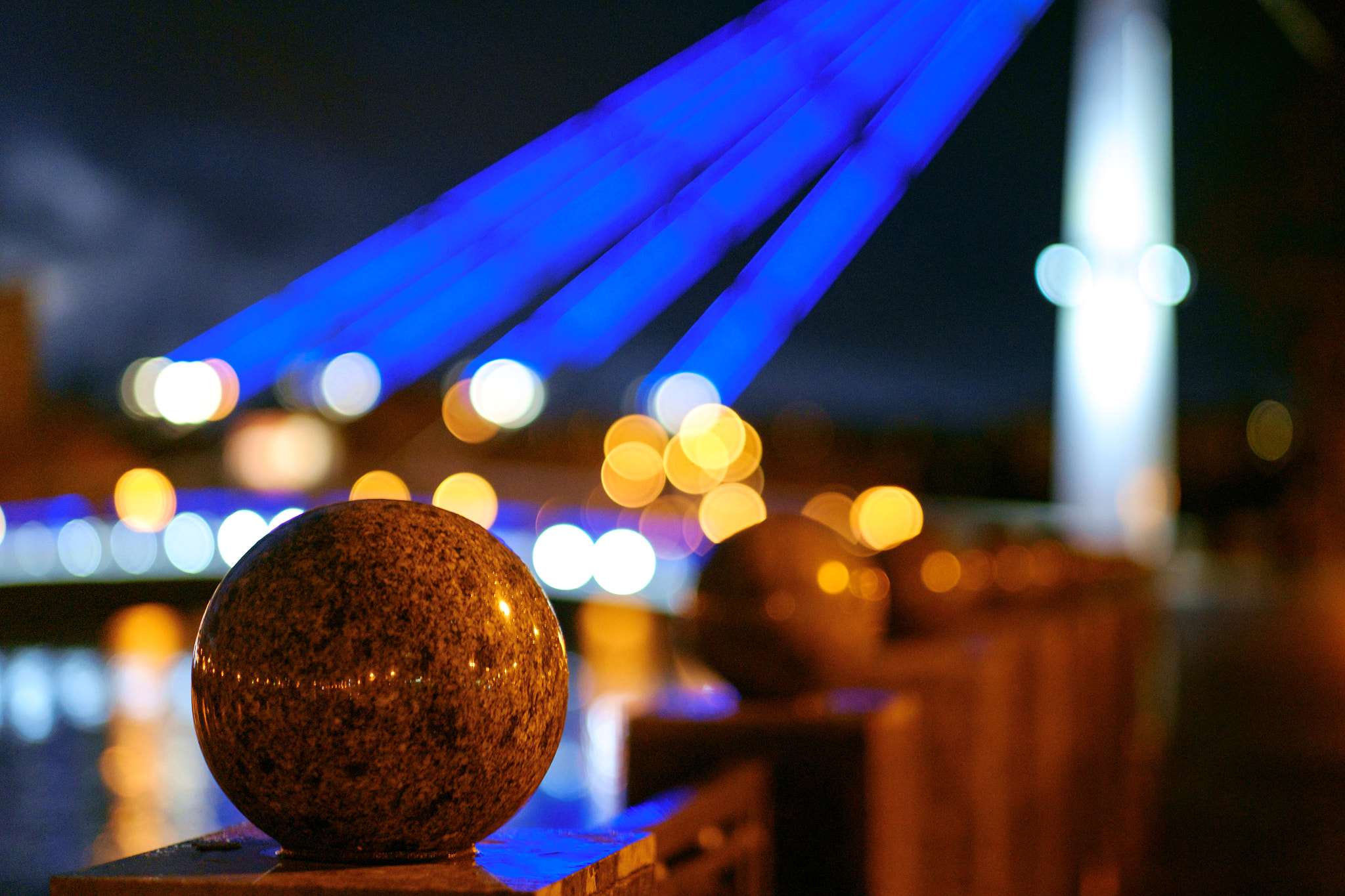 Fujifilm X-E1 + Fujifilm XF 56mm F1.2 R sample photo. Lopan embankment and bridge photography