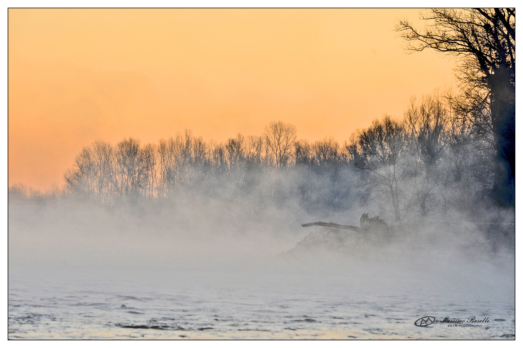 AF-S Zoom-Nikkor 80-200mm f/2.8D IF-ED sample photo. Winter sunrise on the river photography