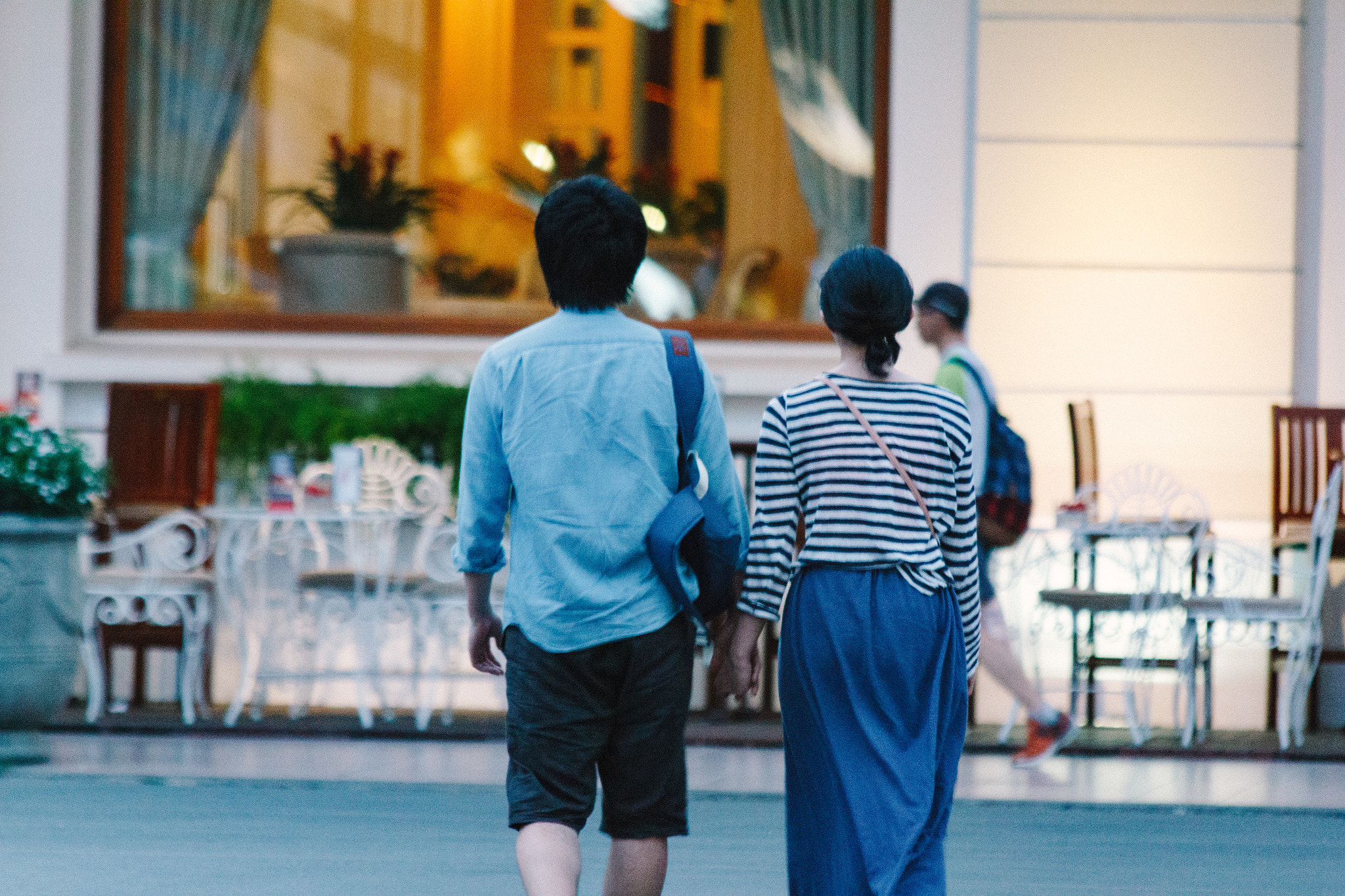 Canon EOS 550D (EOS Rebel T2i / EOS Kiss X4) sample photo. Holding hands photography