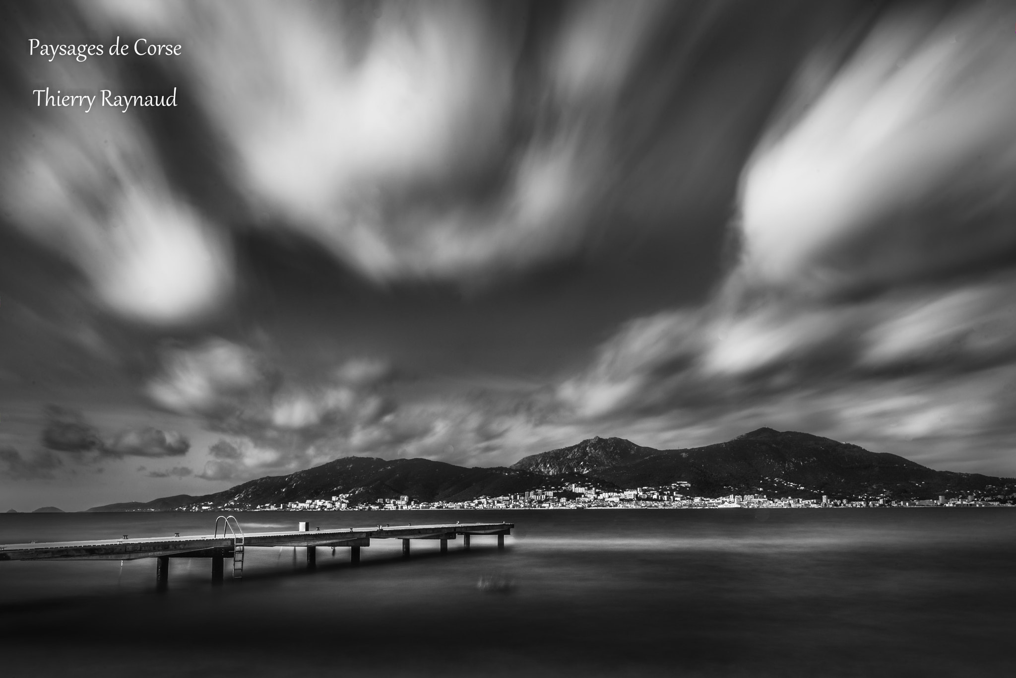 AF Zoom-Nikkor 24-120mm f/3.5-5.6D IF sample photo. Le ponton de porticcio photography