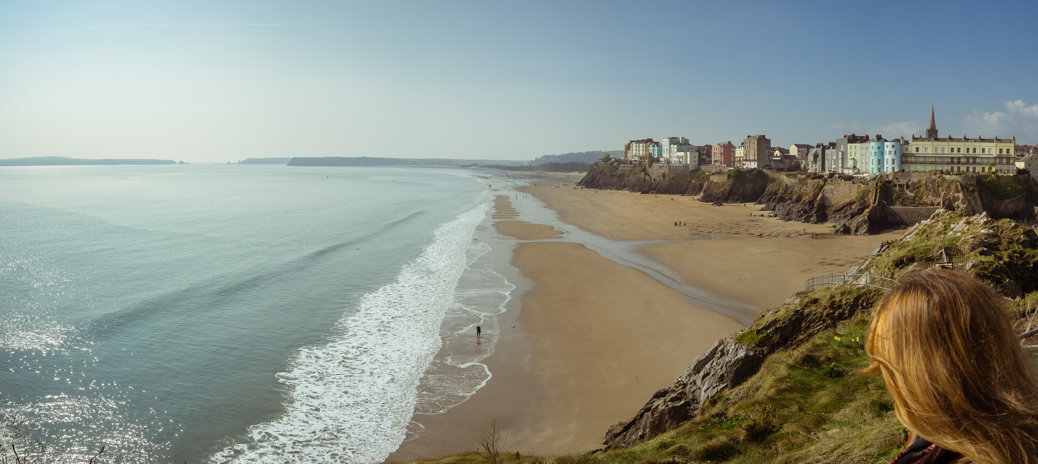 Olympus OM-D E-M10 II + Panasonic Lumix G 20mm F1.7 ASPH sample photo. Tenby south beach photography