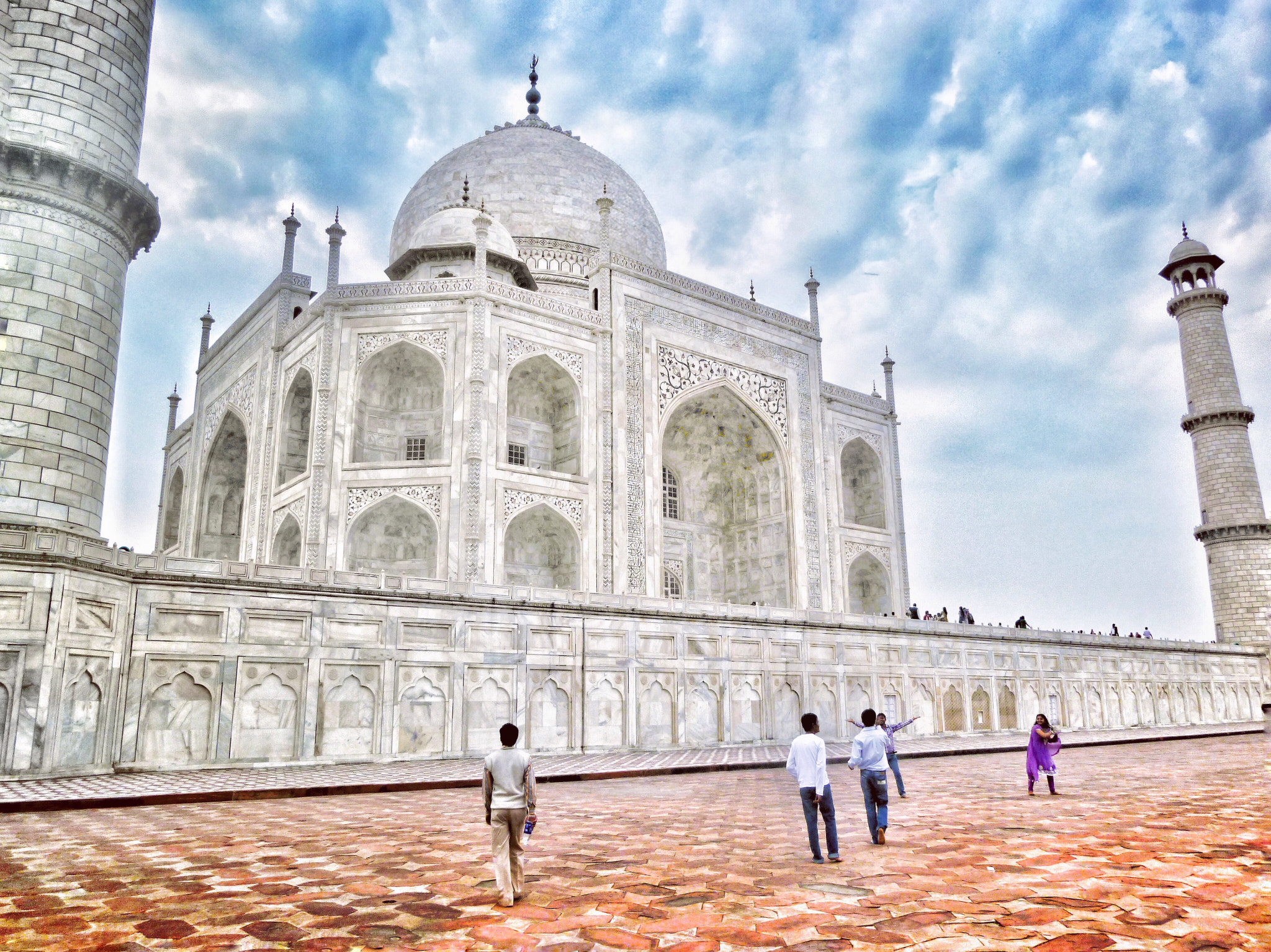 Panasonic DMC-ZR3 sample photo. Dramatic taj mahal. photography