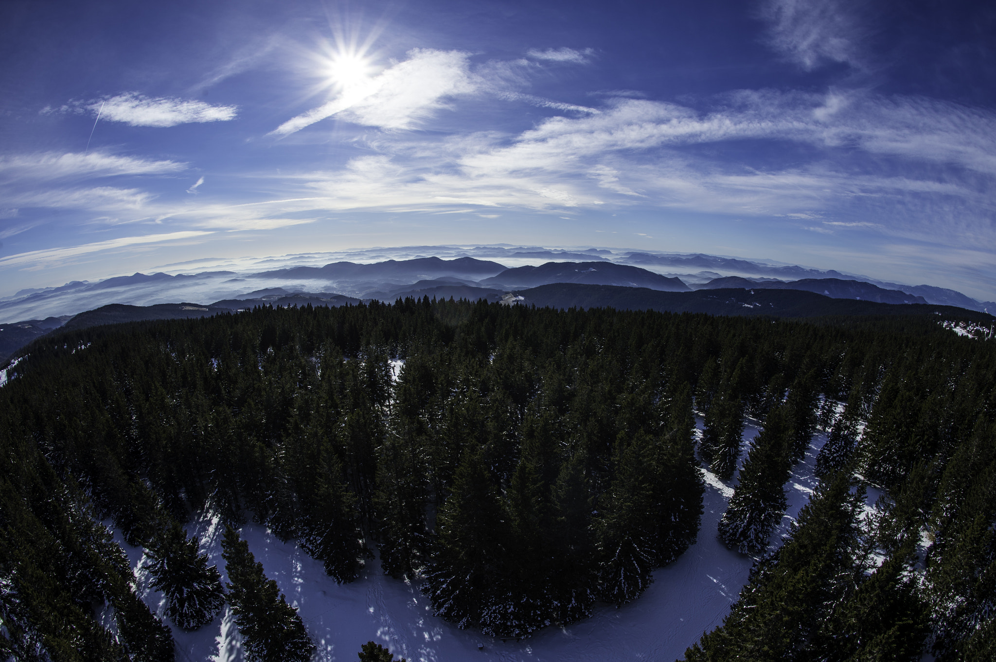 Nikon Df + Nikon AF Fisheye-Nikkor 16mm F2.8D sample photo. Winter view photography