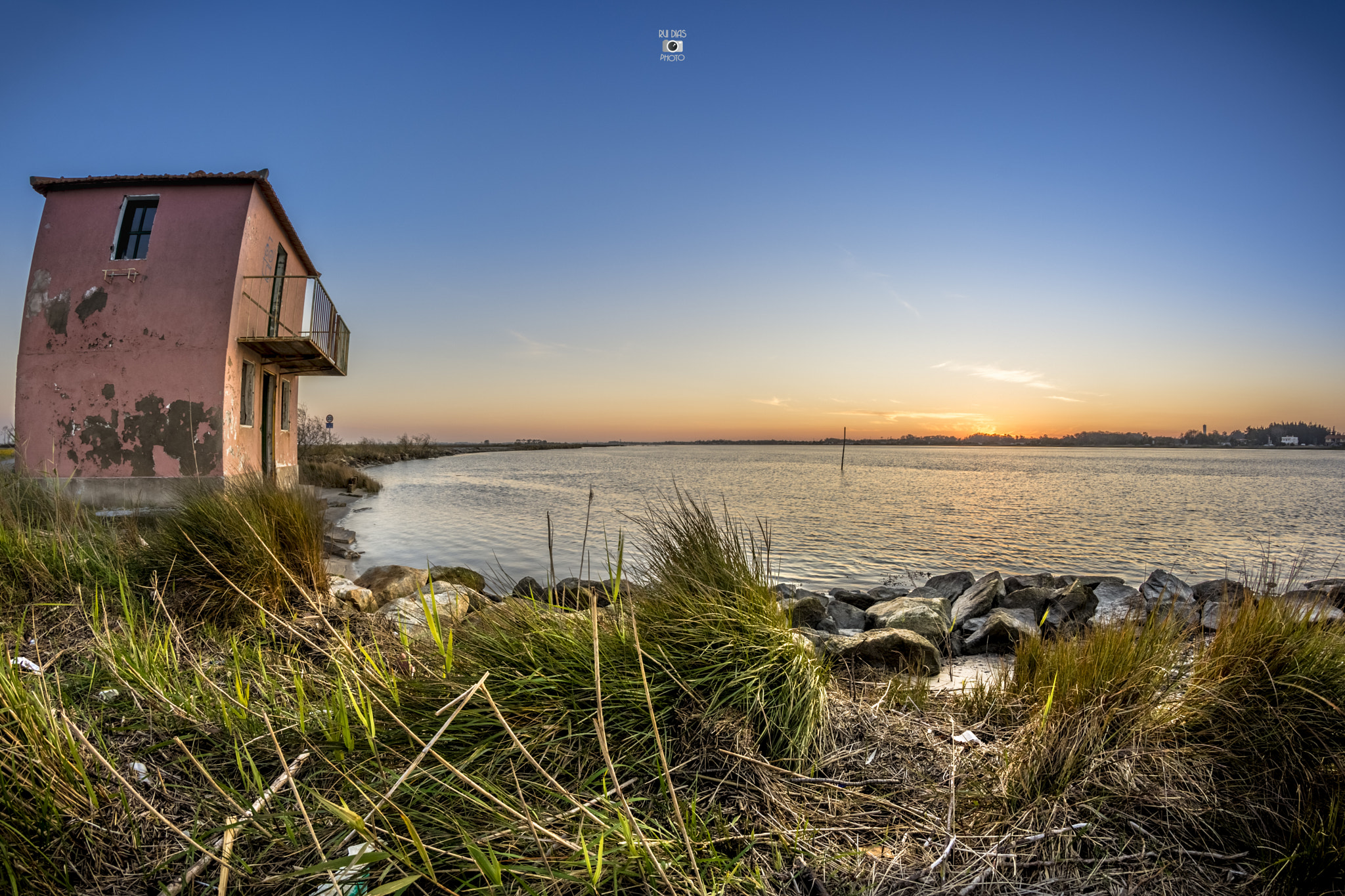 Nikon D7200 + Samyang 8mm F3.5 Aspherical IF MC Fisheye sample photo. Little house's sunset photography