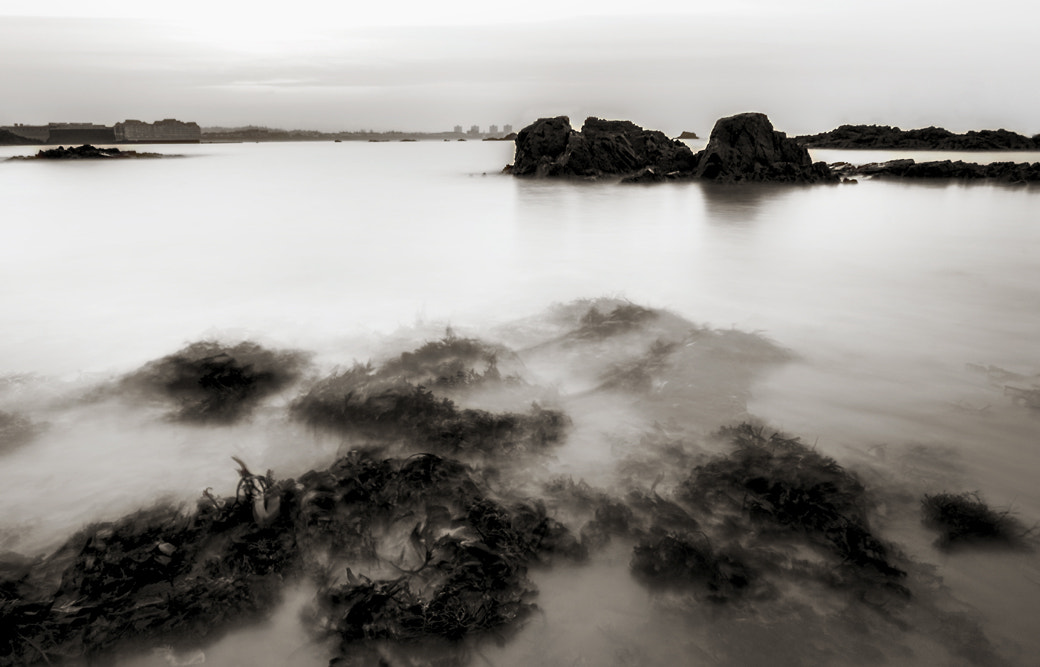 Sony a6000 + Sigma 10-20mm F4-5.6 EX DC HSM sample photo. Smooth seas photography