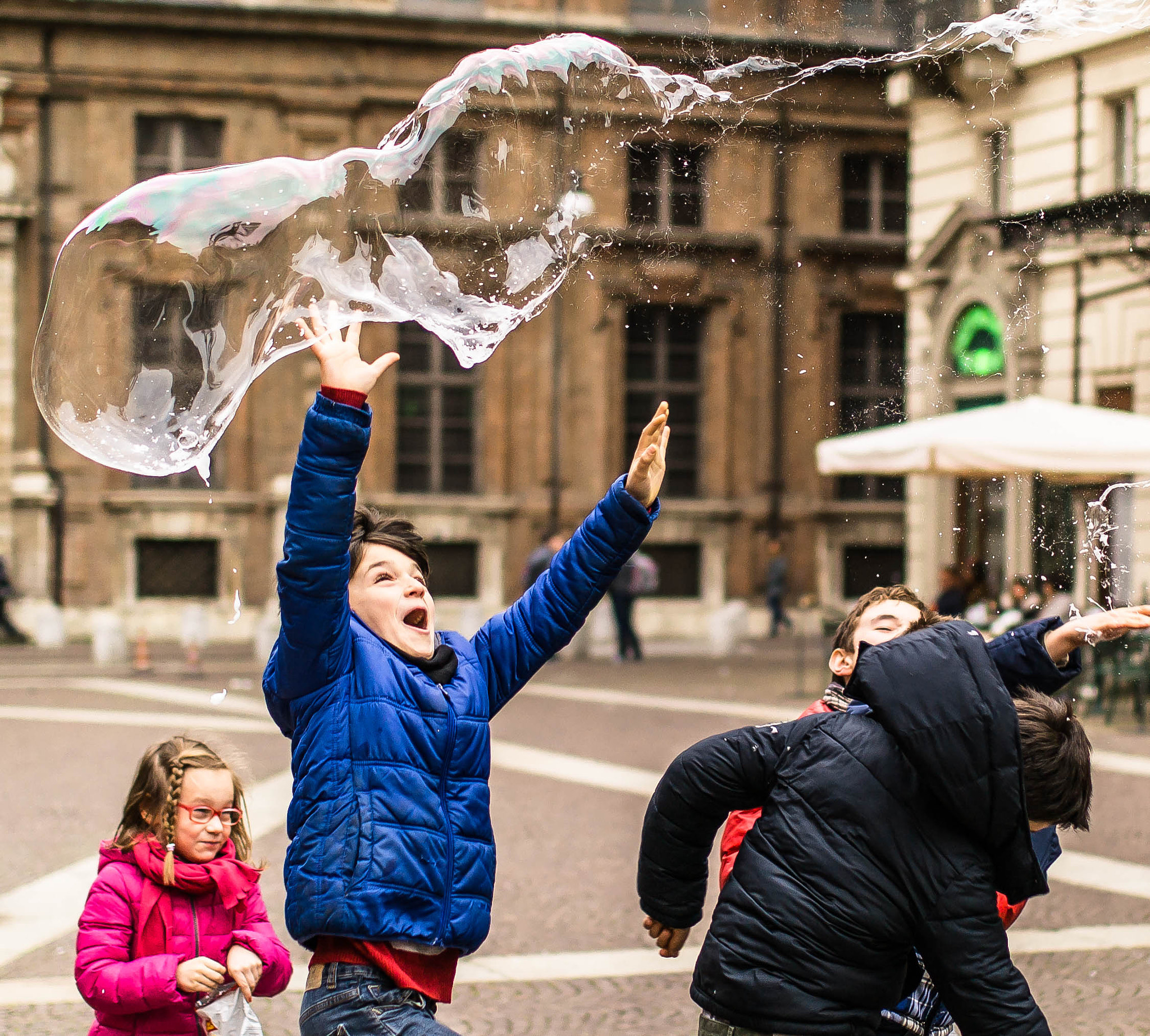 Nikon D3100 + Sigma 35mm F1.4 DG HSM Art sample photo. Splash ! photography