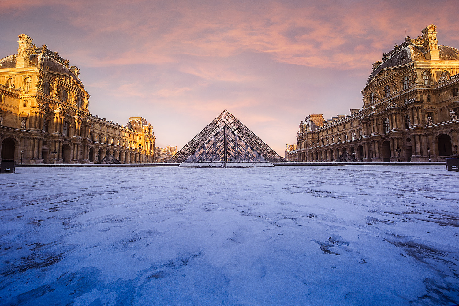 Sigma 12-24mm F4.5-5.6 EX DG Aspherical HSM sample photo. Age de glace fb photography