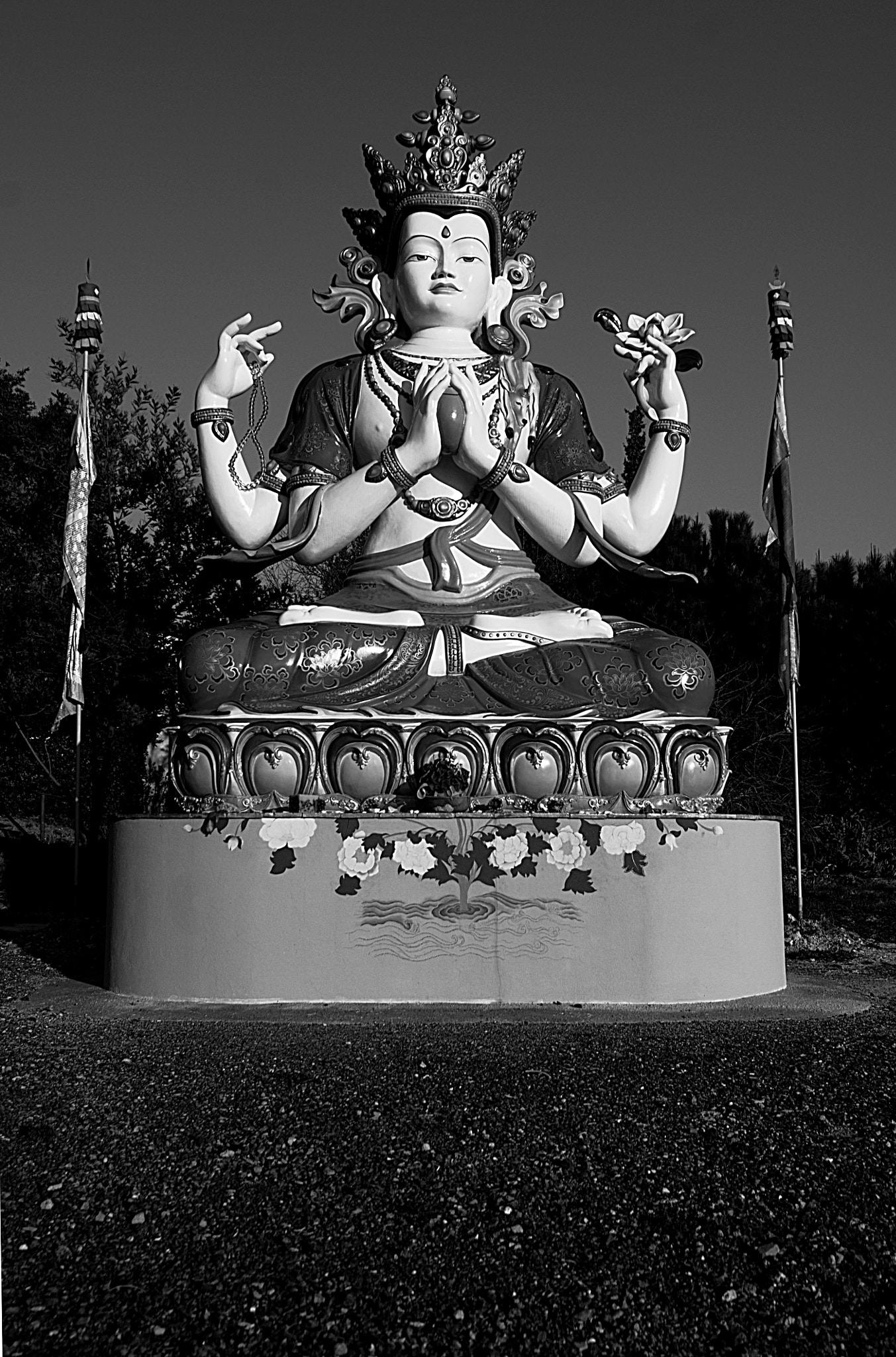Pentax K-r + Sigma 17-70mm F2.8-4.5 DC Macro sample photo. Buddhism photography