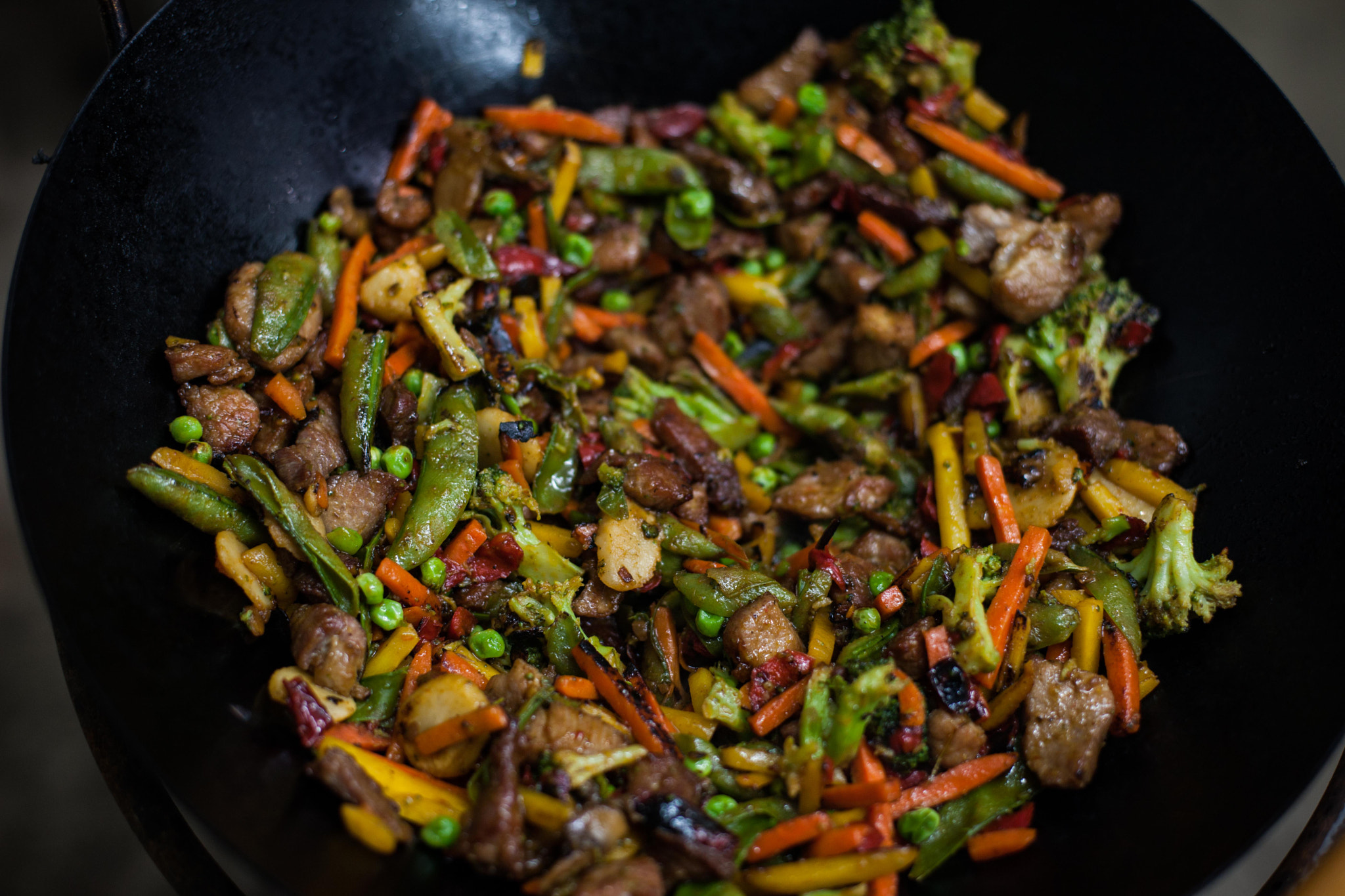 Canon EOS-1Ds Mark III sample photo. Wok stir fry pork photography