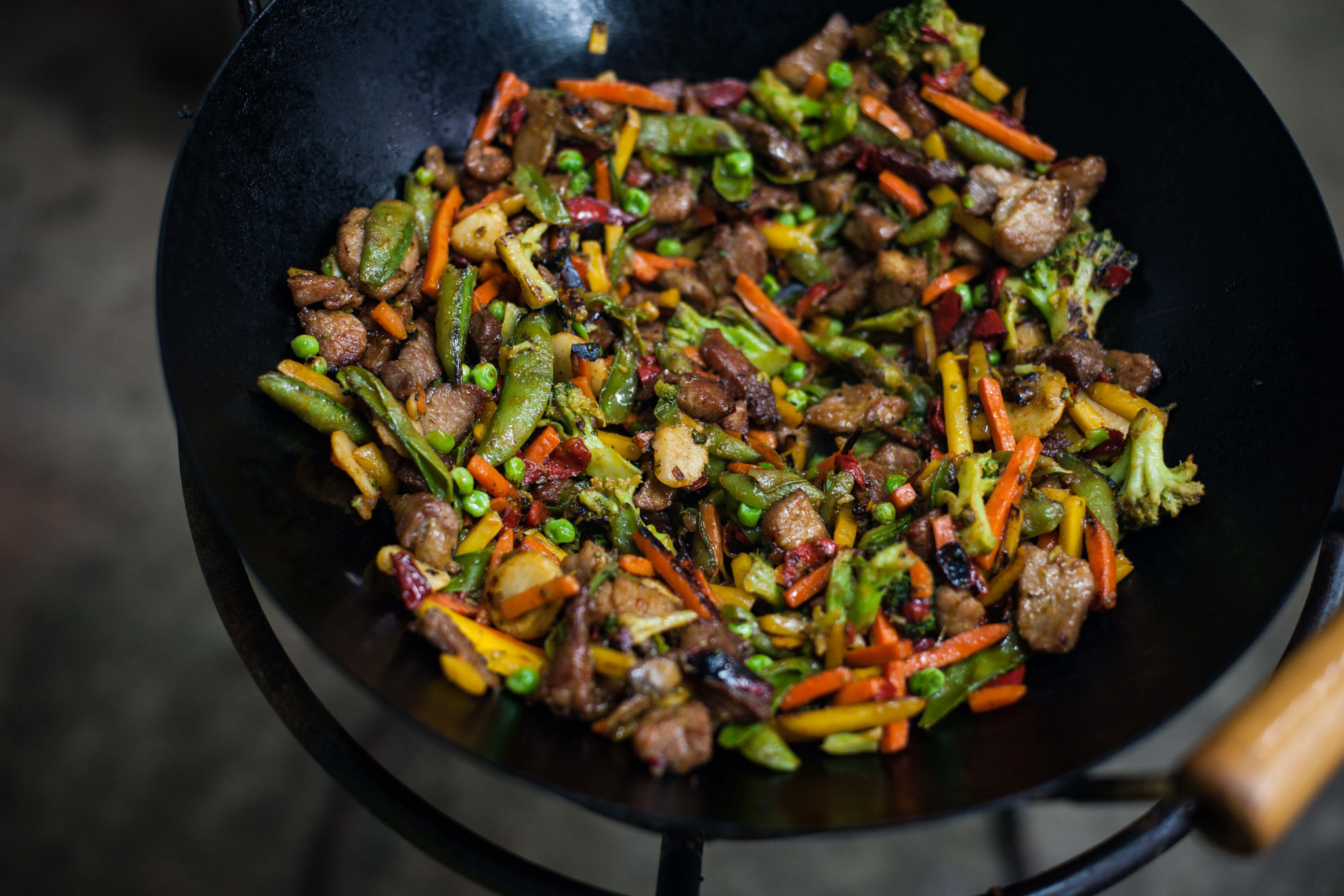 Canon EOS-1Ds Mark III sample photo. Wok stir fry pork photography