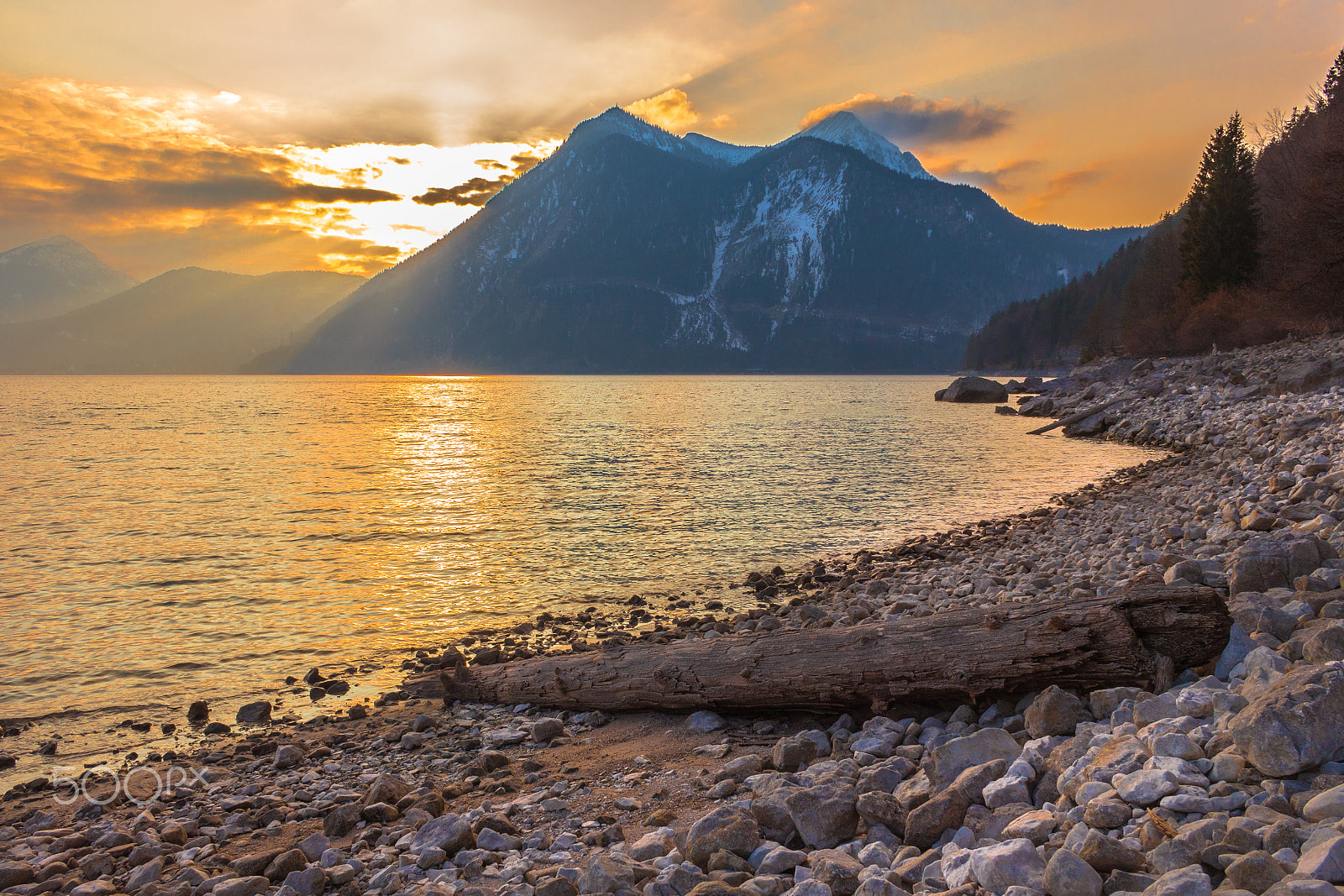 Canon EF-S 18-55mm F3.5-5.6 sample photo. Walchensee photography