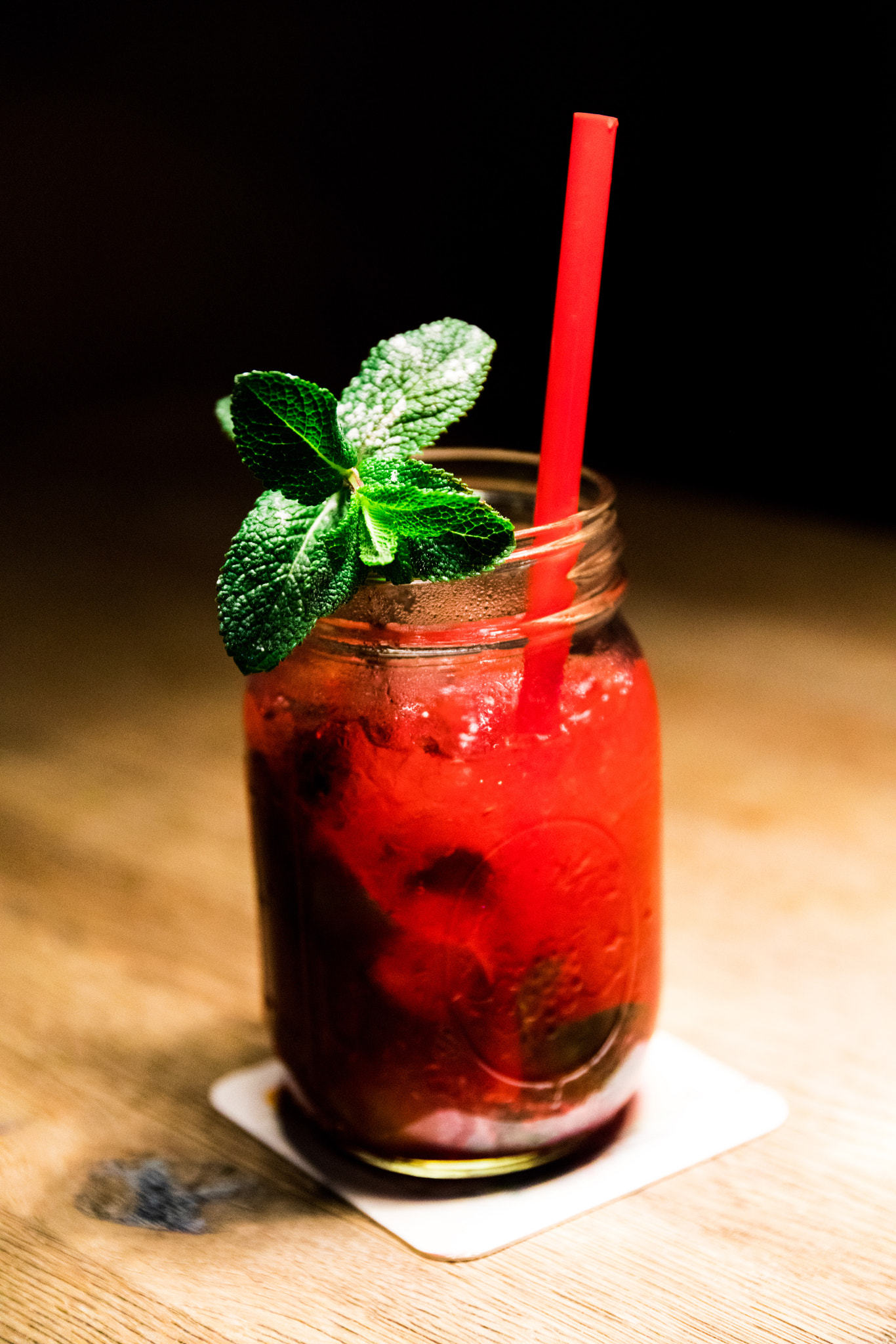 Sony a7R II + 24-105mm F4 sample photo. Strawberry mojito photography