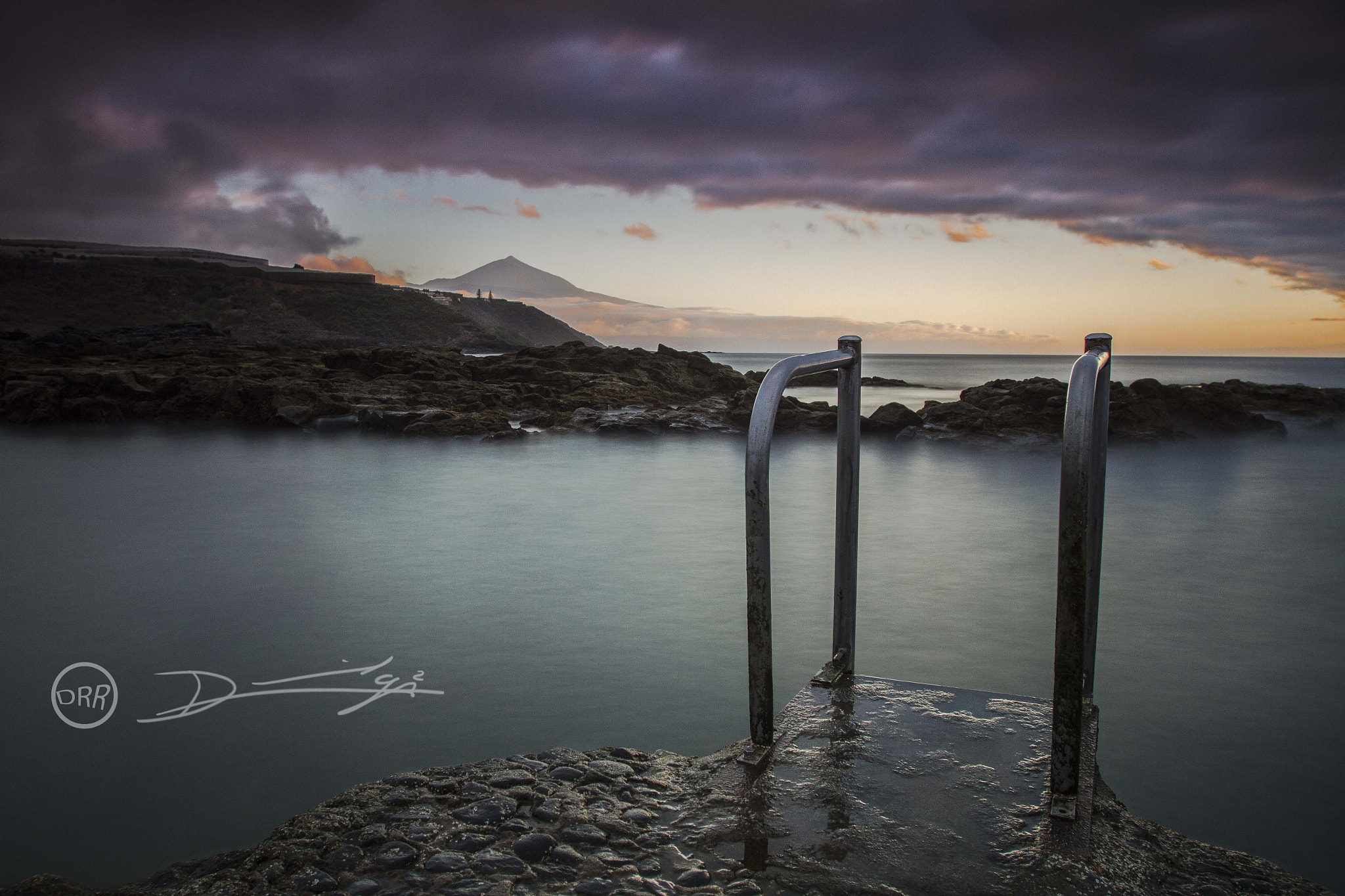Canon EF 16-35mm F2.8L USM sample photo. Natural pool photography
