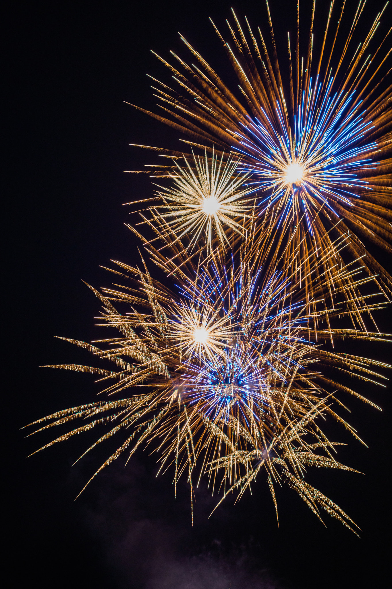 Sony SLT-A77 + Sony 35mm F1.4 G sample photo. Fireworks photography