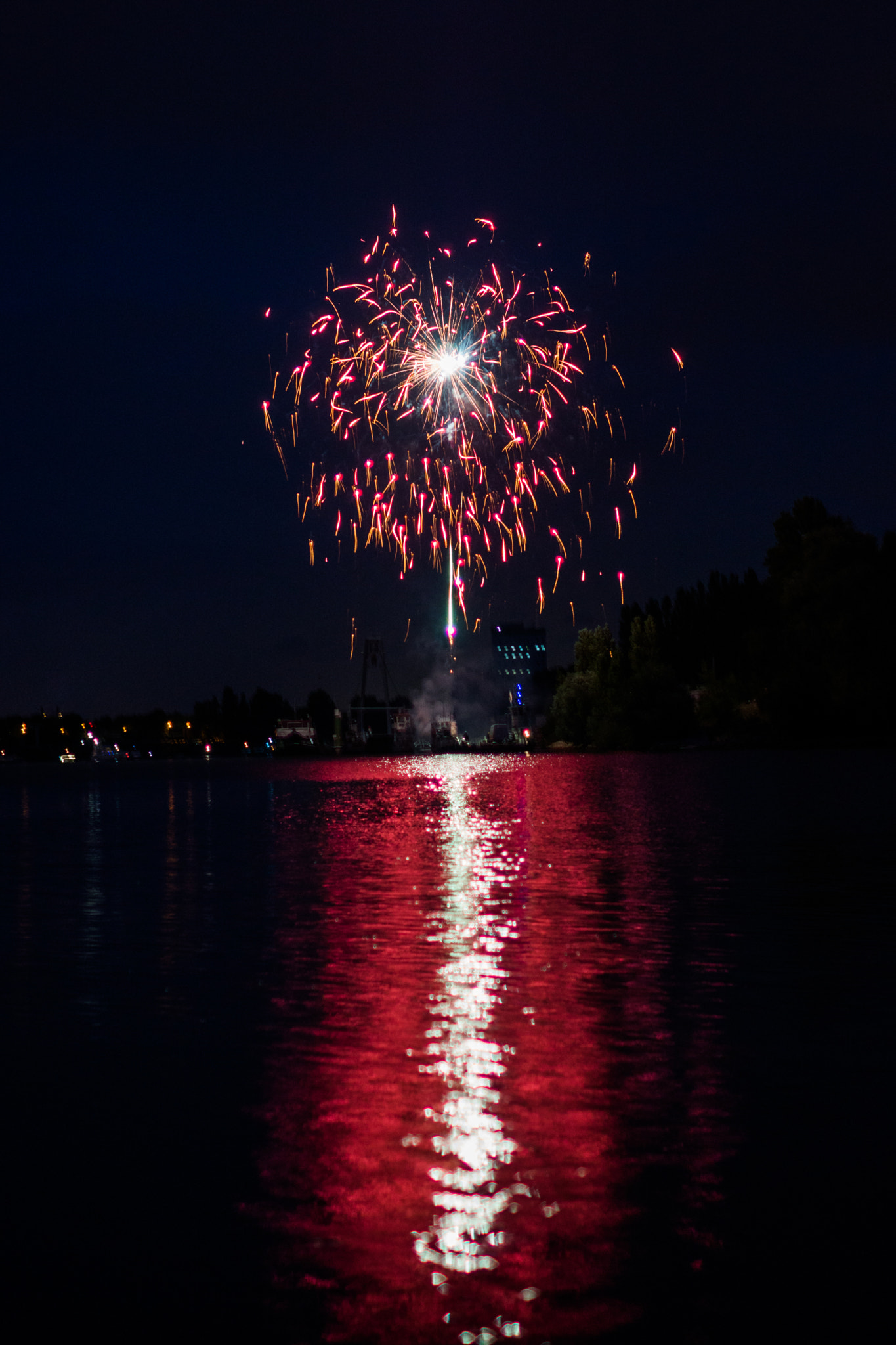 Sony SLT-A77 + Sony 35mm F1.4 G sample photo. Fireworks photography