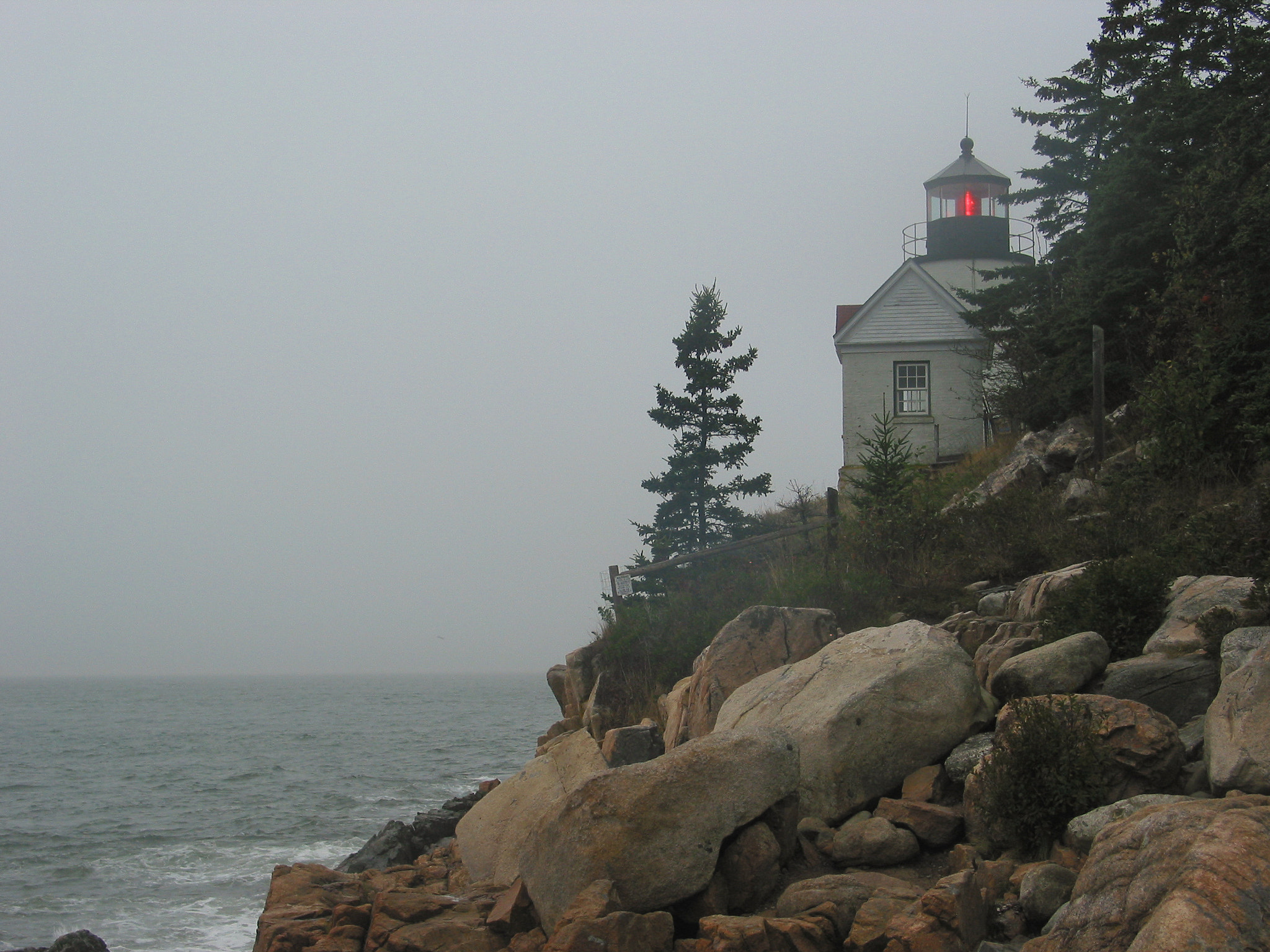 Canon POWERSHOT G2 sample photo. Bass harbor head light photography