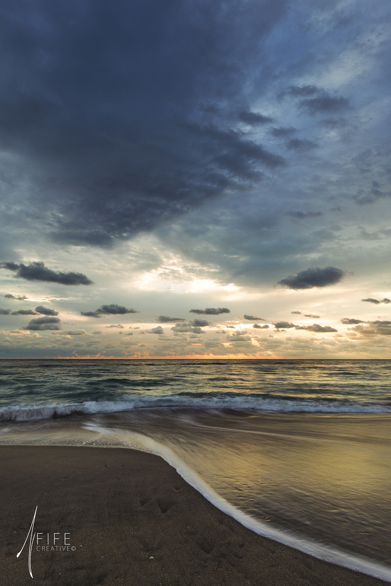 Canon EOS-1D Mark IV sample photo. Sunrise beach 02 photography