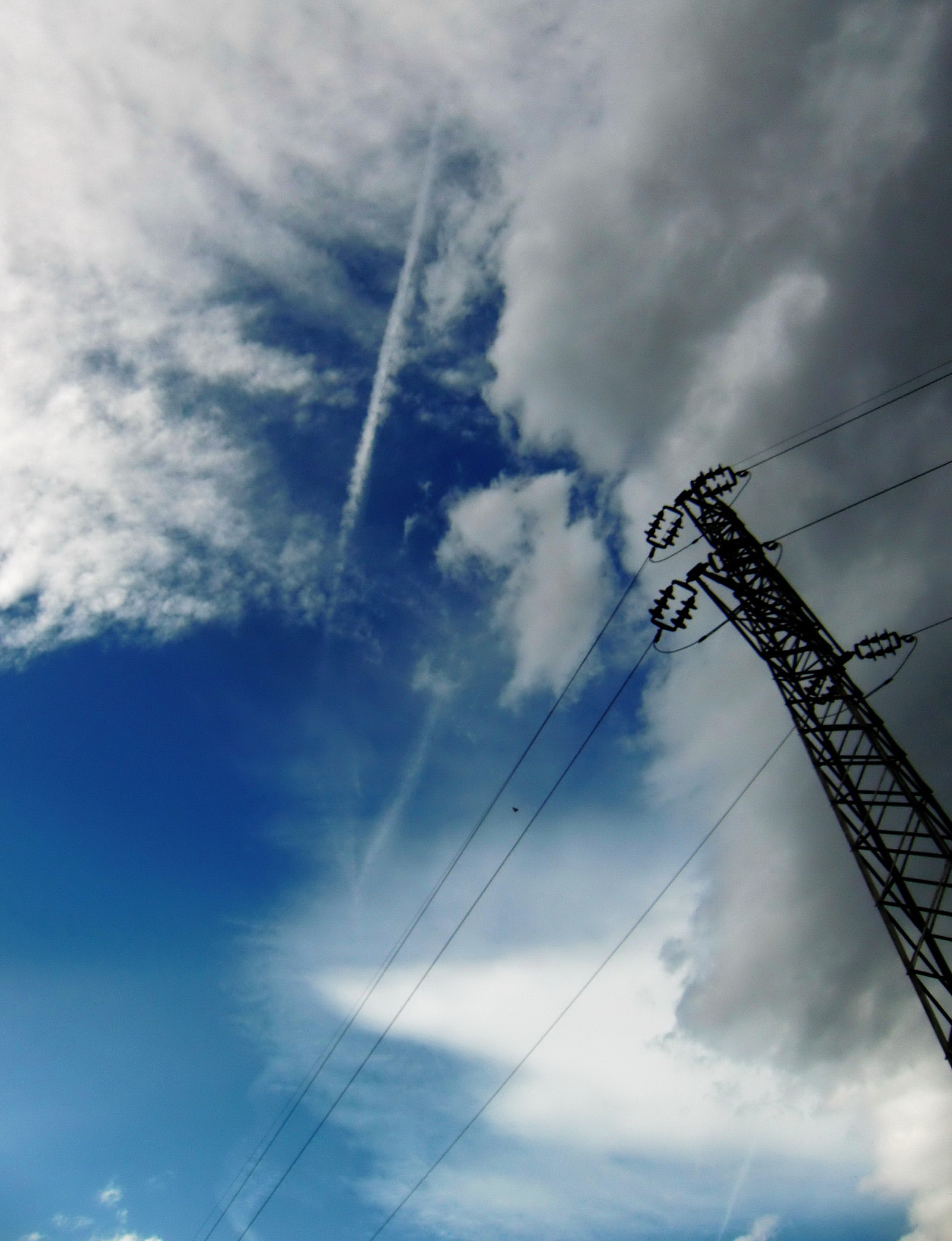CASIO EX-H10 sample photo. Sky and clouds photography